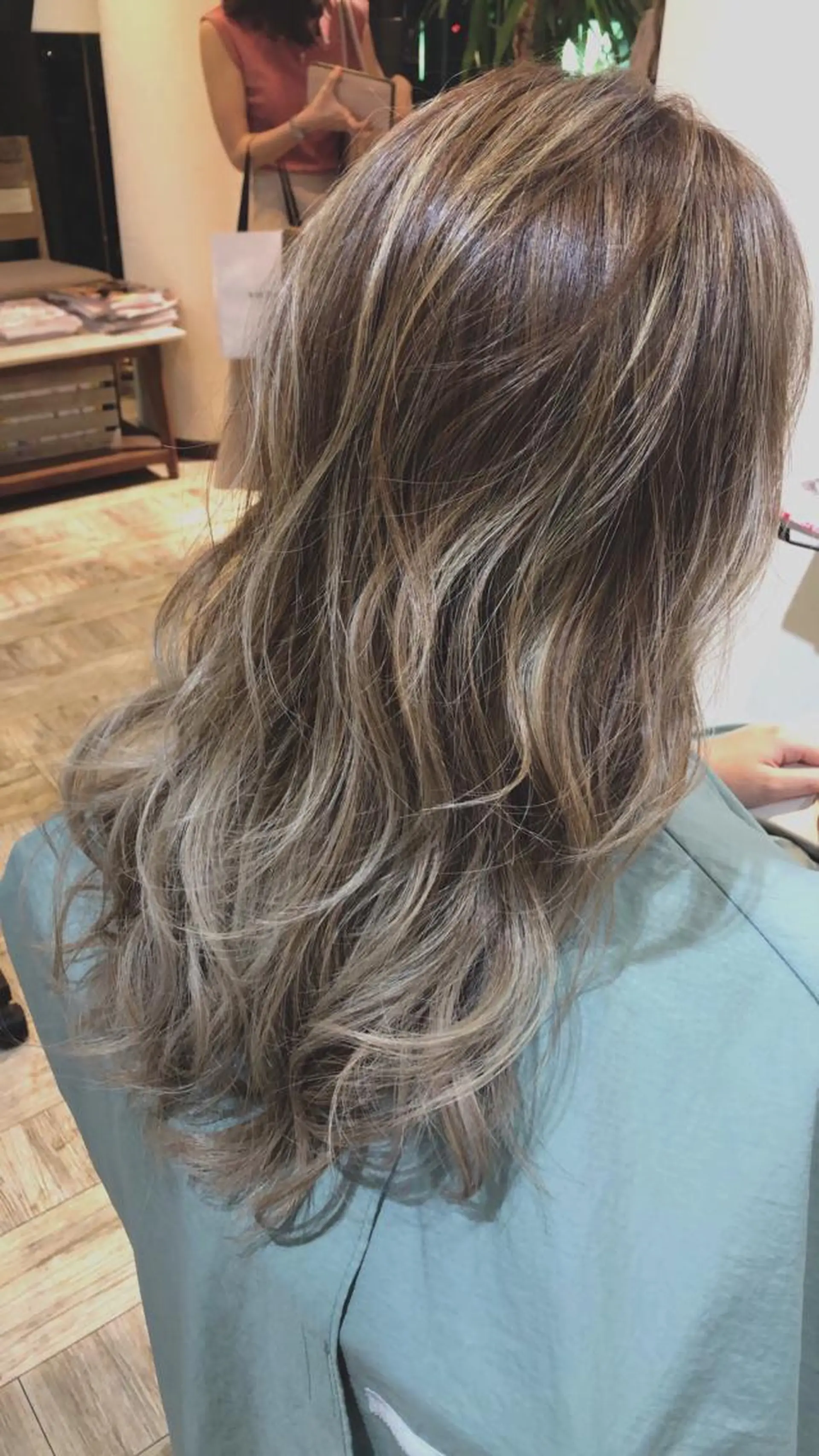 ロング カラー カット ヘアカラー トリートメント 【垢抜け大人髪】 TIARA西山のヘアスタイル