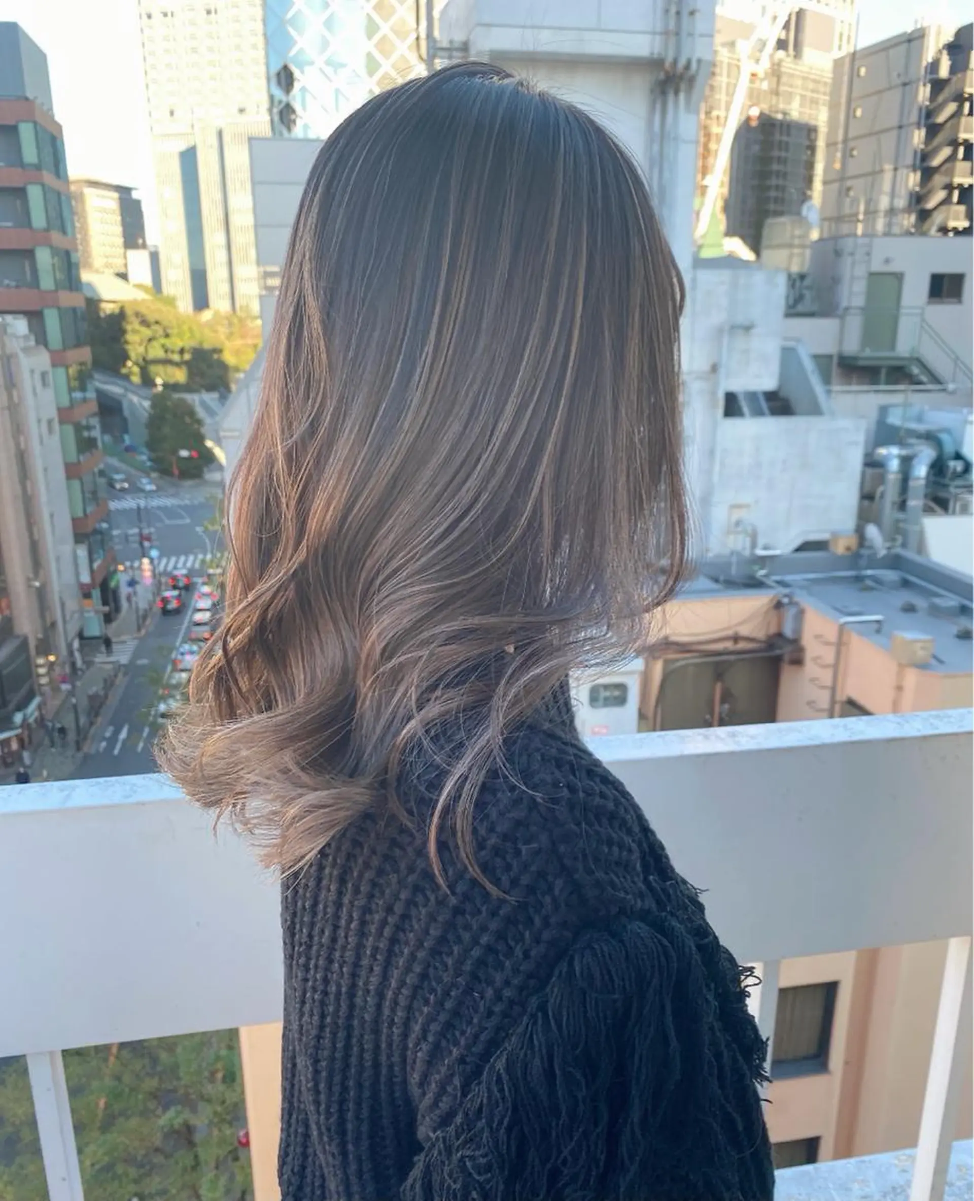 セミロング カラー ハイライトカラー ハイライト 森本 笑のヘアスタイル