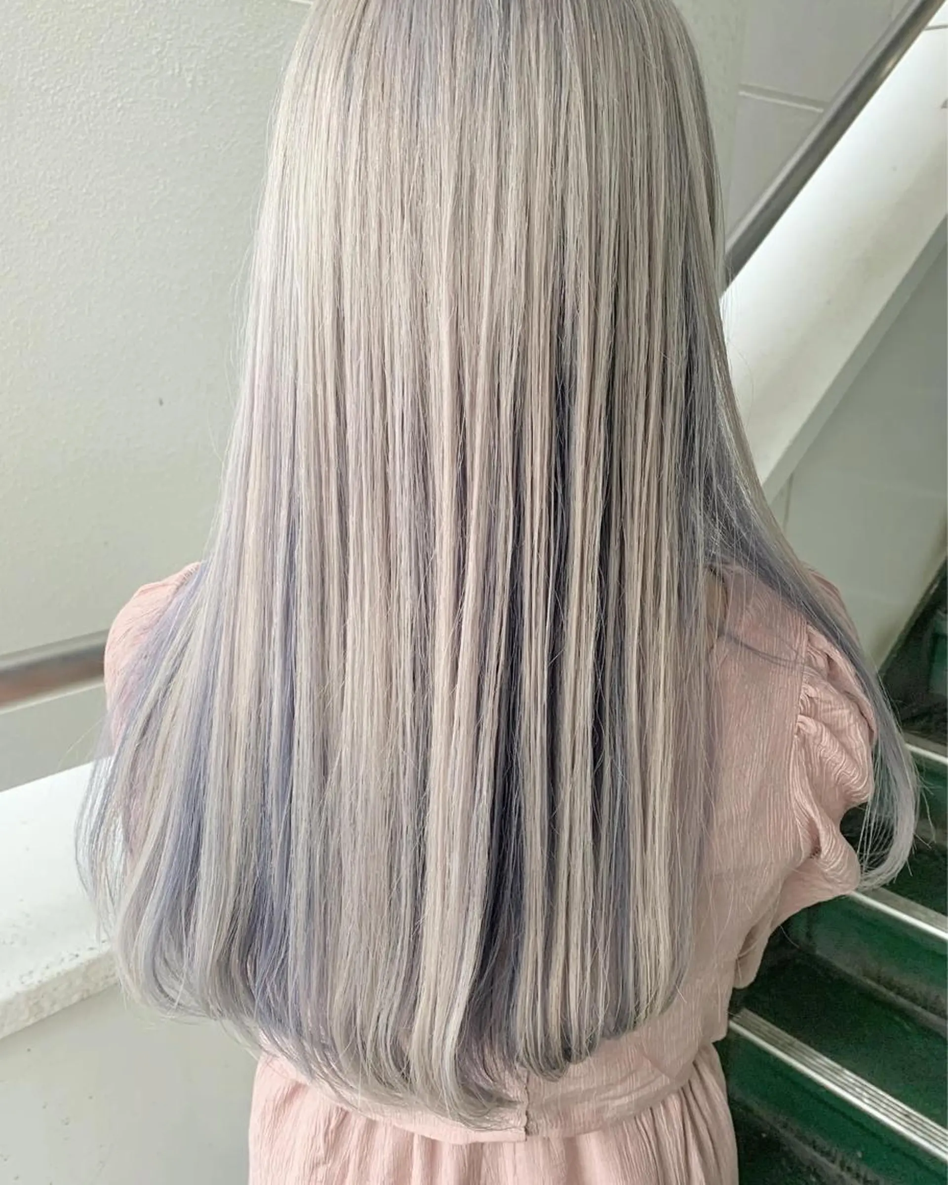 ロング カット ヘアカラー ブームボックス所属・🐝ハイトーンカラー hachi🐝のヘアスタイル