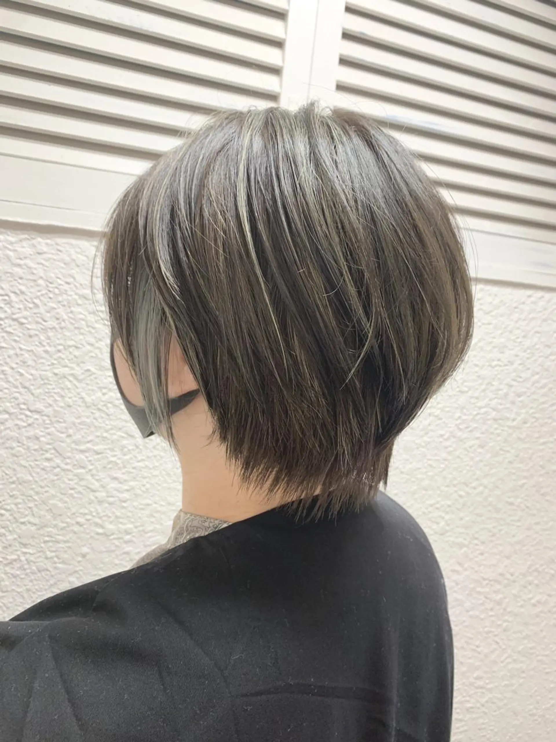 セミロング カラー 嶋村夏実🌼レイヤー 🌸白髪ぼかしのヘアスタイル