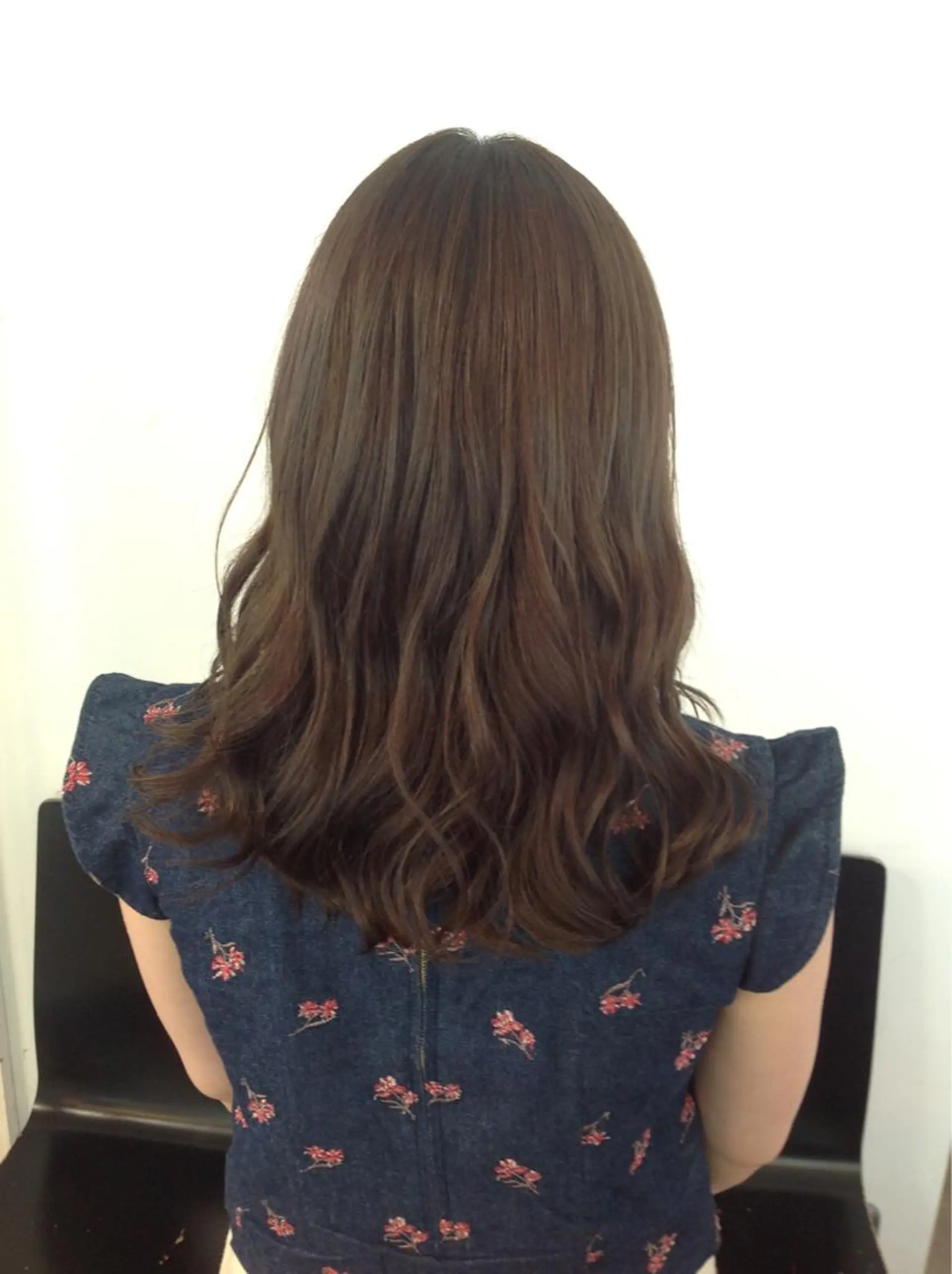 セミロング カラー 榎園 由美のヘアスタイル