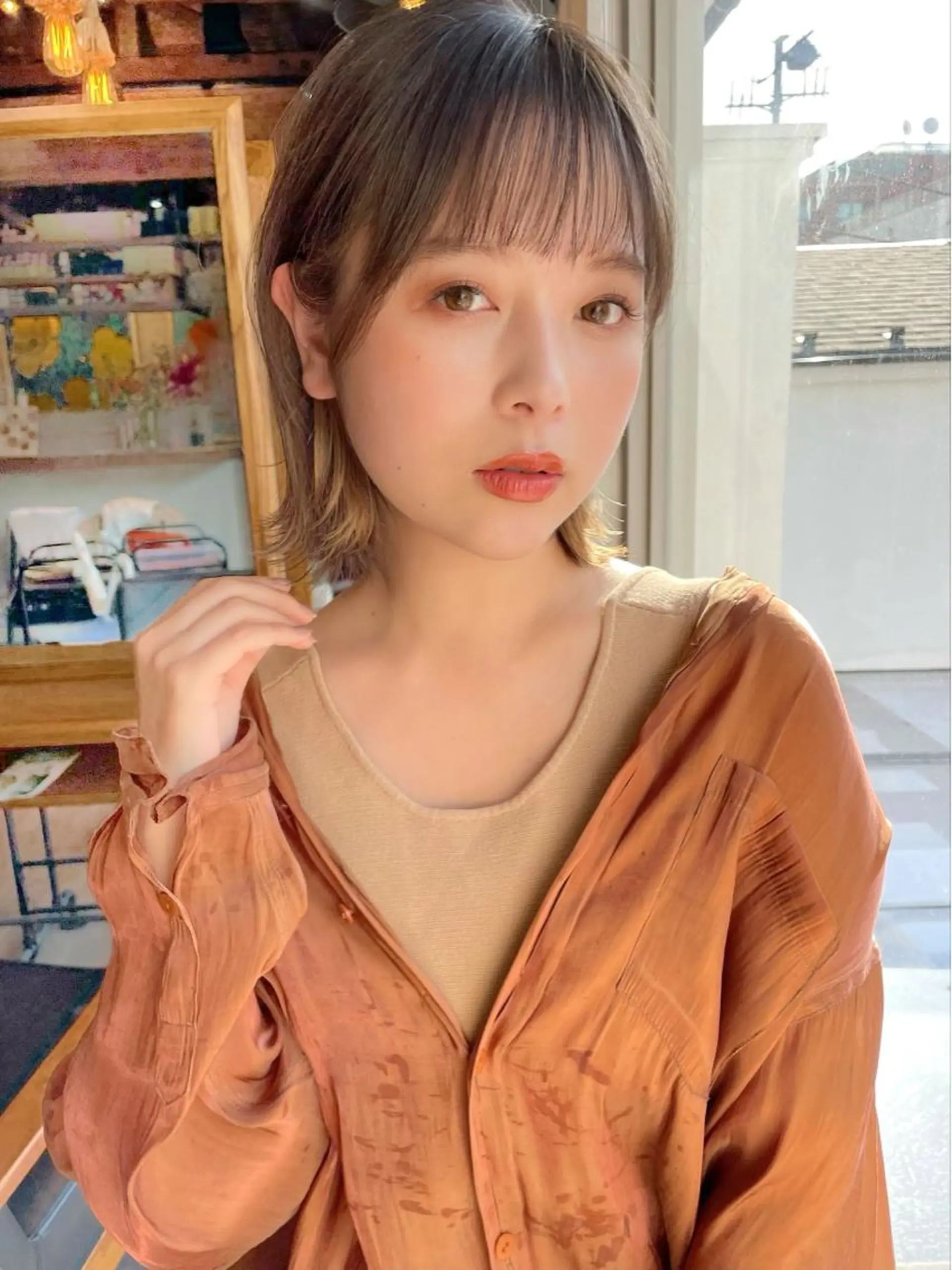 ミディアム ボブ くびれヘア シースルーバング 外ハネヘア 結べるレイヤーボブ くびれLady表参道のヘアスタイル