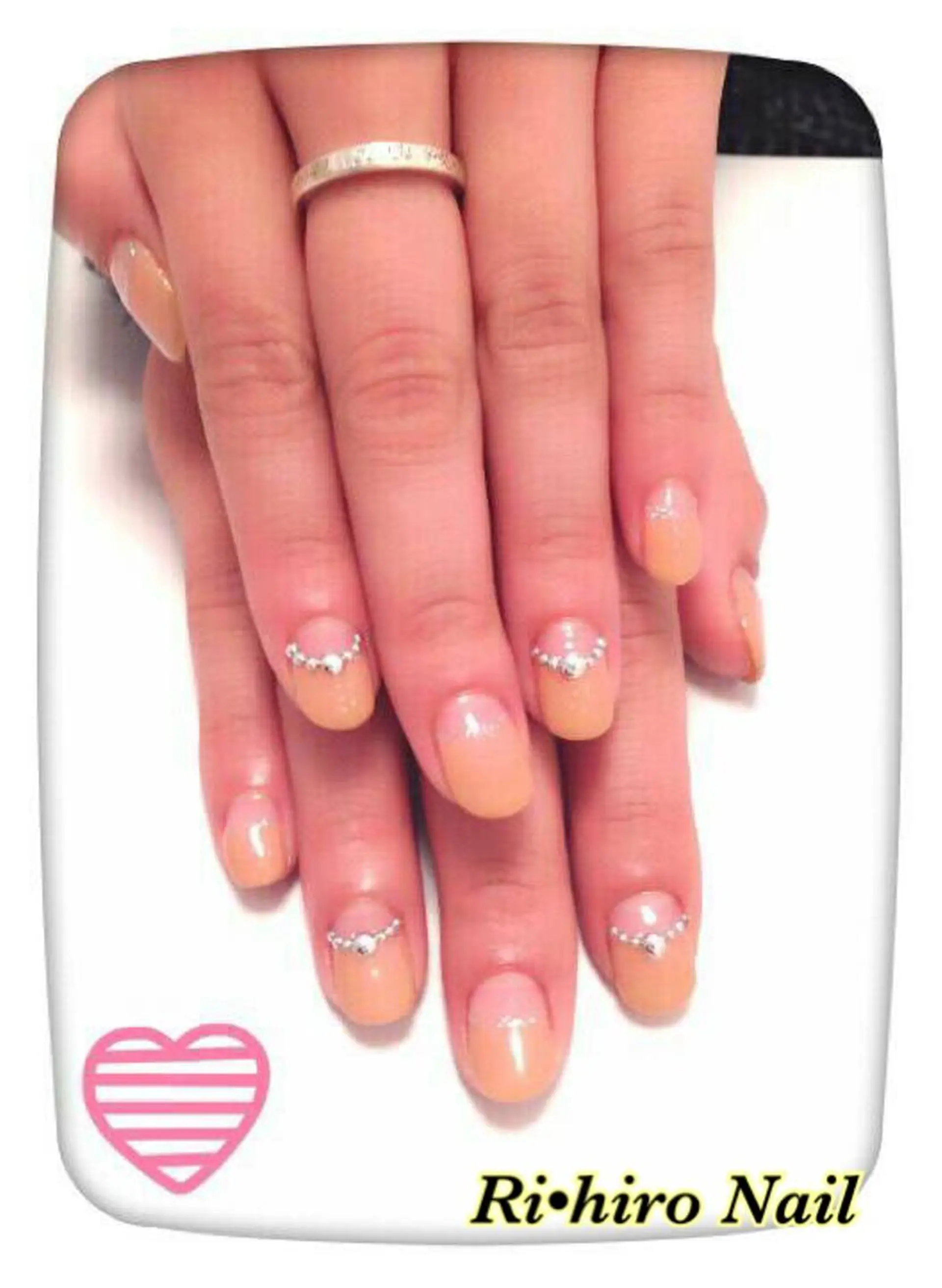 ネイル フレンチネイル ラメ(グリッター) 逆フレンチ シルバー ネイル＆フラワーサロン〜Ri✦hiro〜鳥栖店所属・HIRATA RIEのネイルデザイン