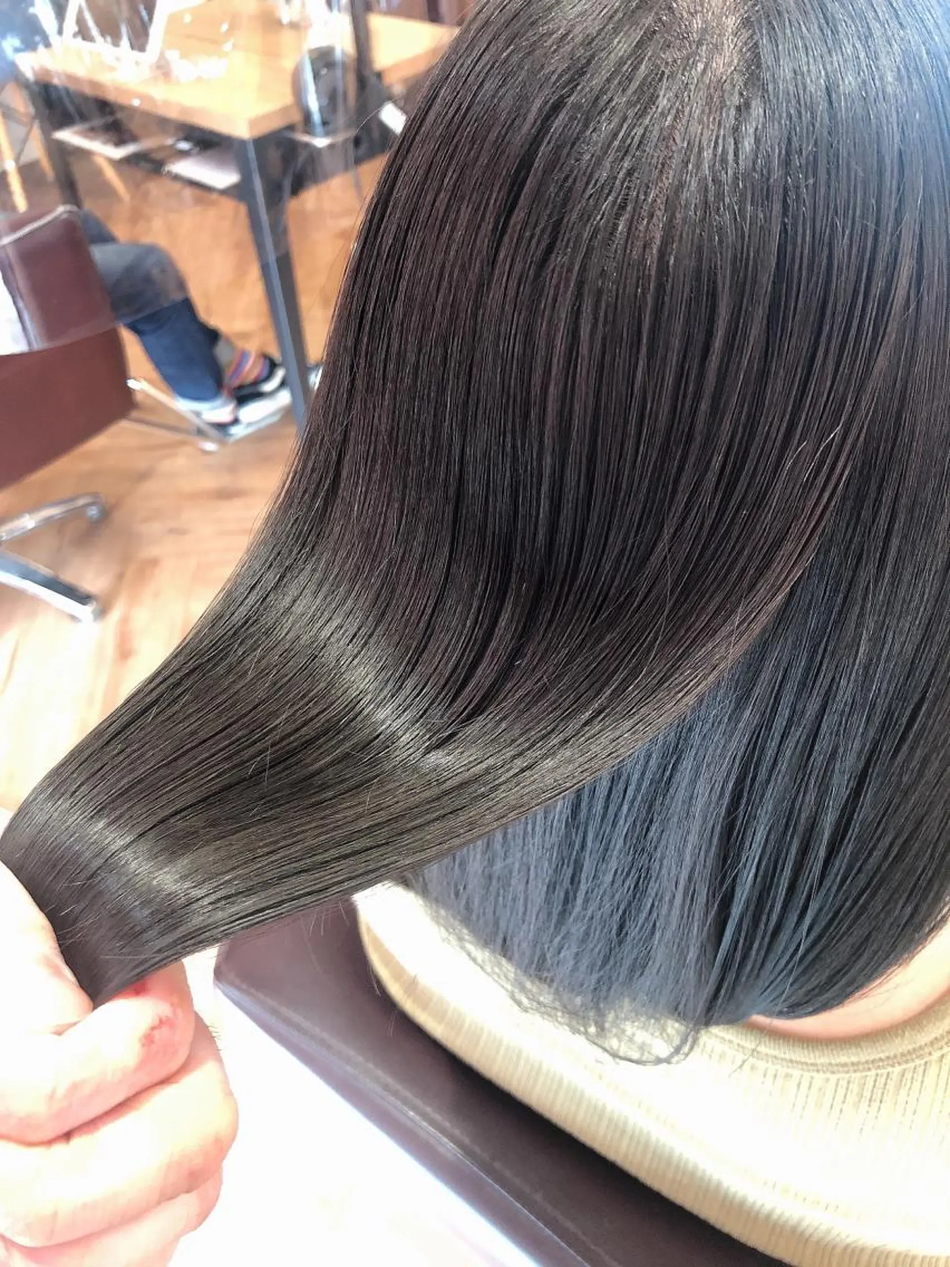 セミロング カラー トリートメント ヘアカラー トリートメント 韓国🇰🇷レイヤー 映える顔周り🩷のヘアスタイル