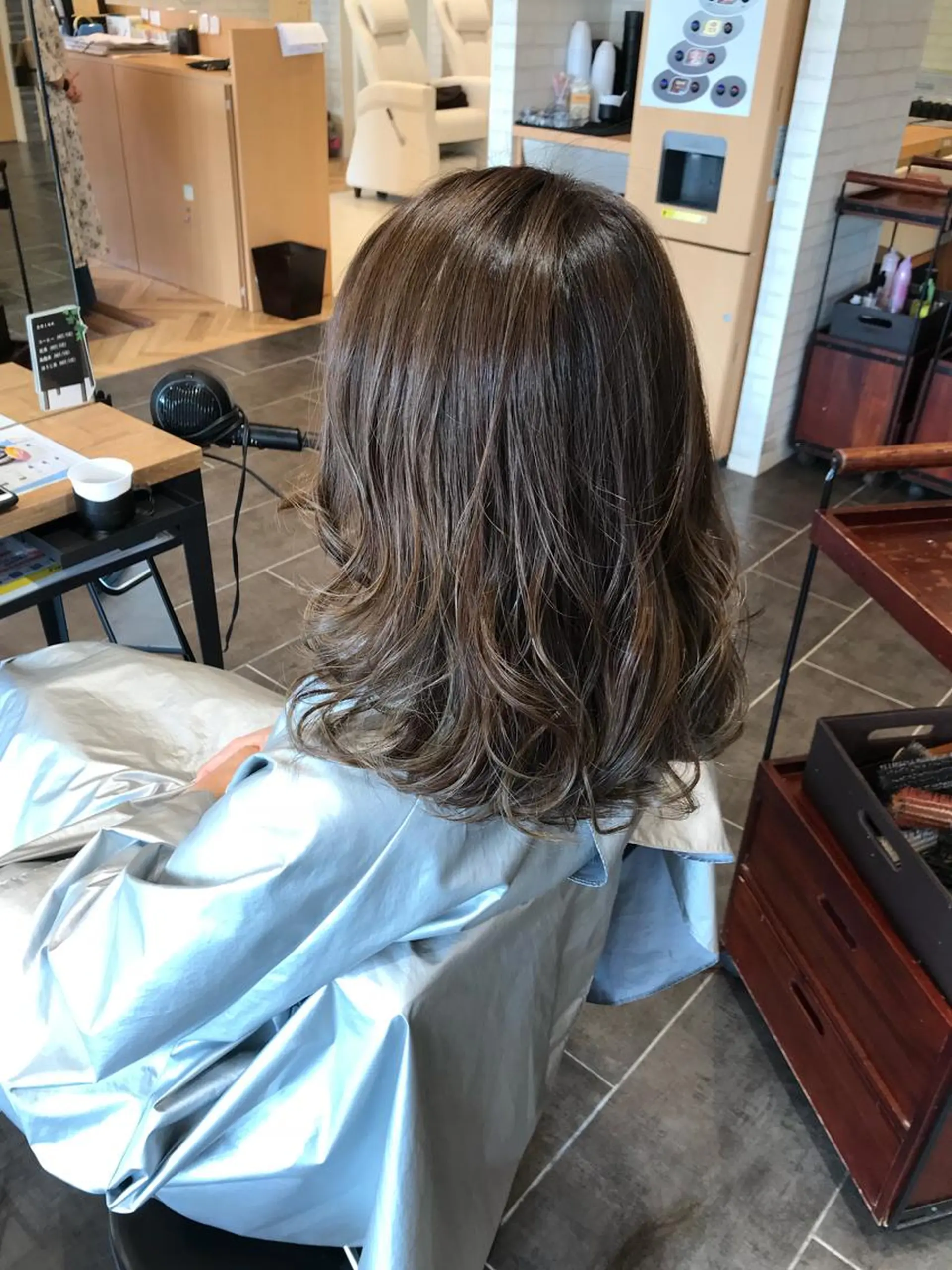 ミディアム ému エミュ　hair &spa所属・近藤 みゅうまのヘアスタイル