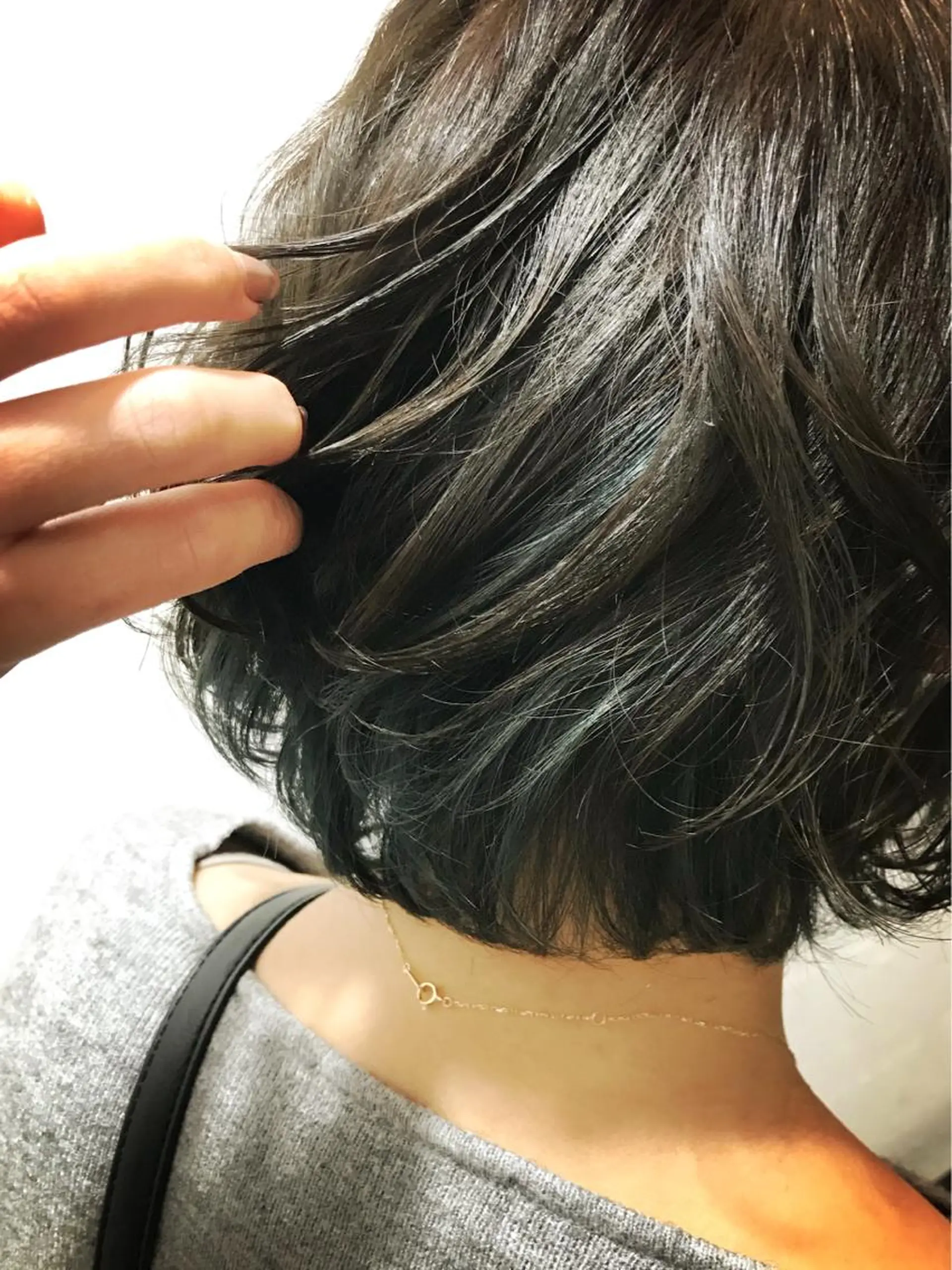 ミディアム カラー アッシュ カット ヘアカラー トリートメント 山本 みきのヘアスタイル