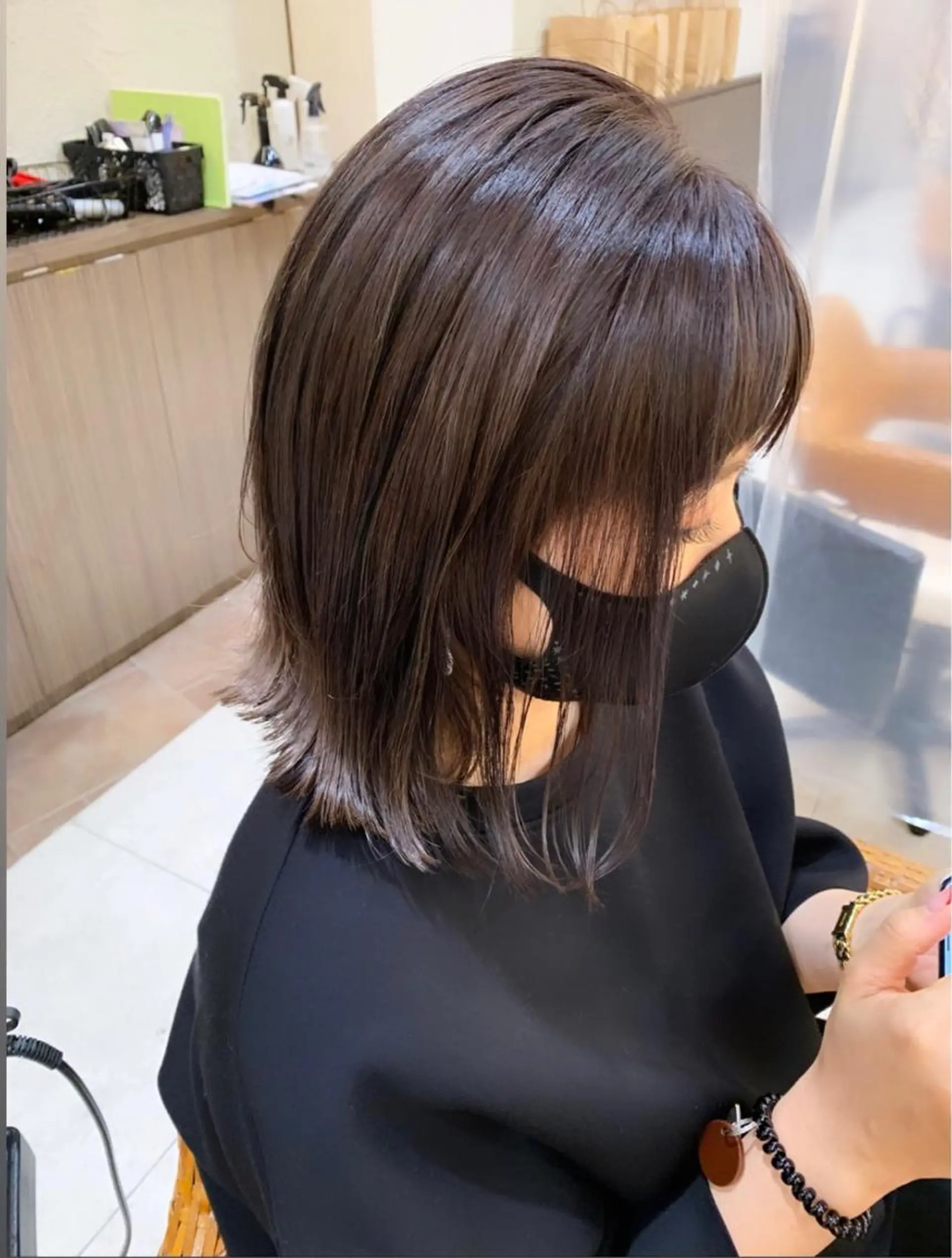 ミディアム ブリーチなしダブル/ レイヤーカット 小棹のヘアスタイル