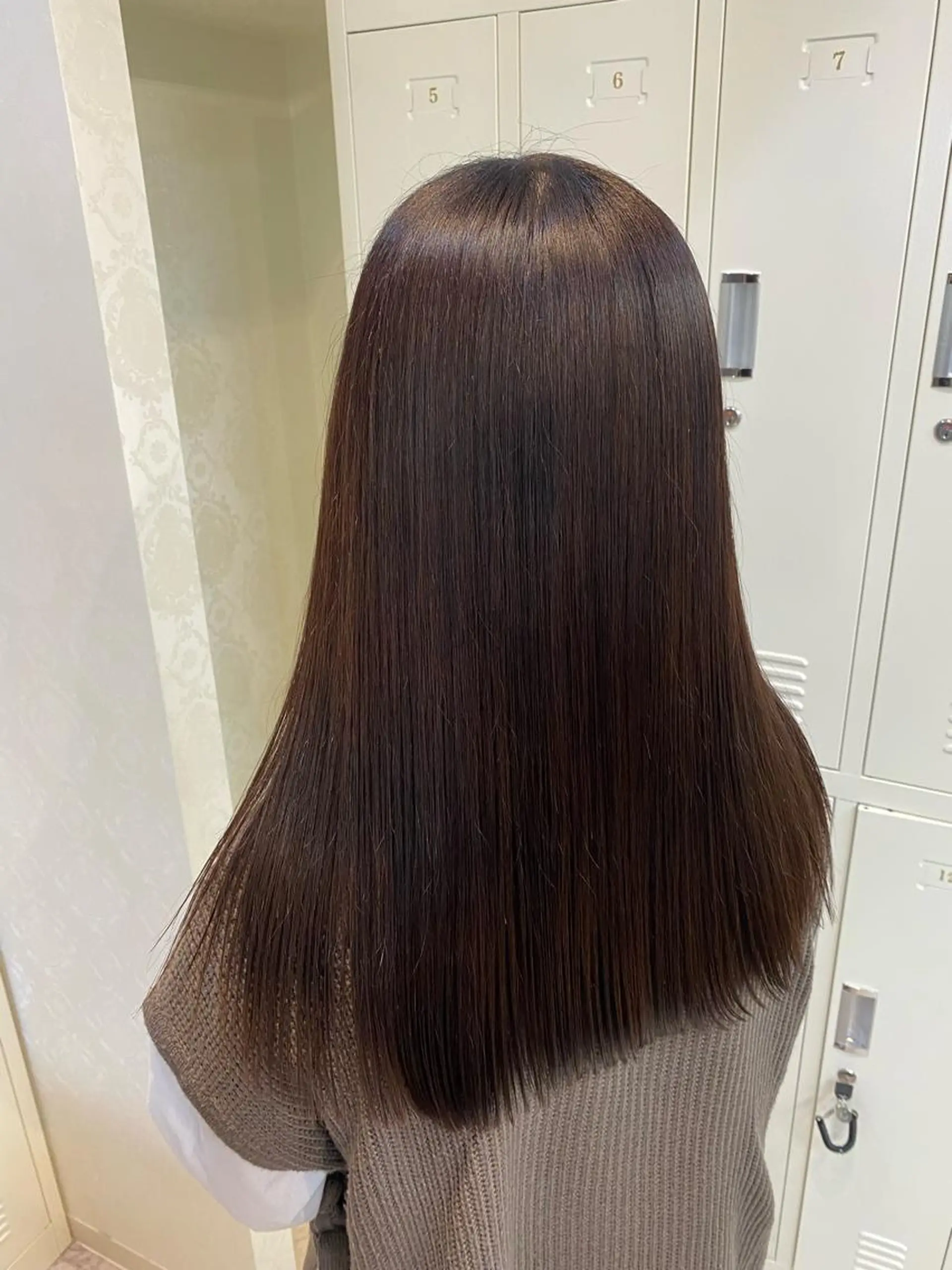 ミディアム チョコレートブラウン トリートメント 酸熱トリートメント ヘアカラー トリートメント ココロ☀️ CLUTCH天王寺店のヘアスタイル