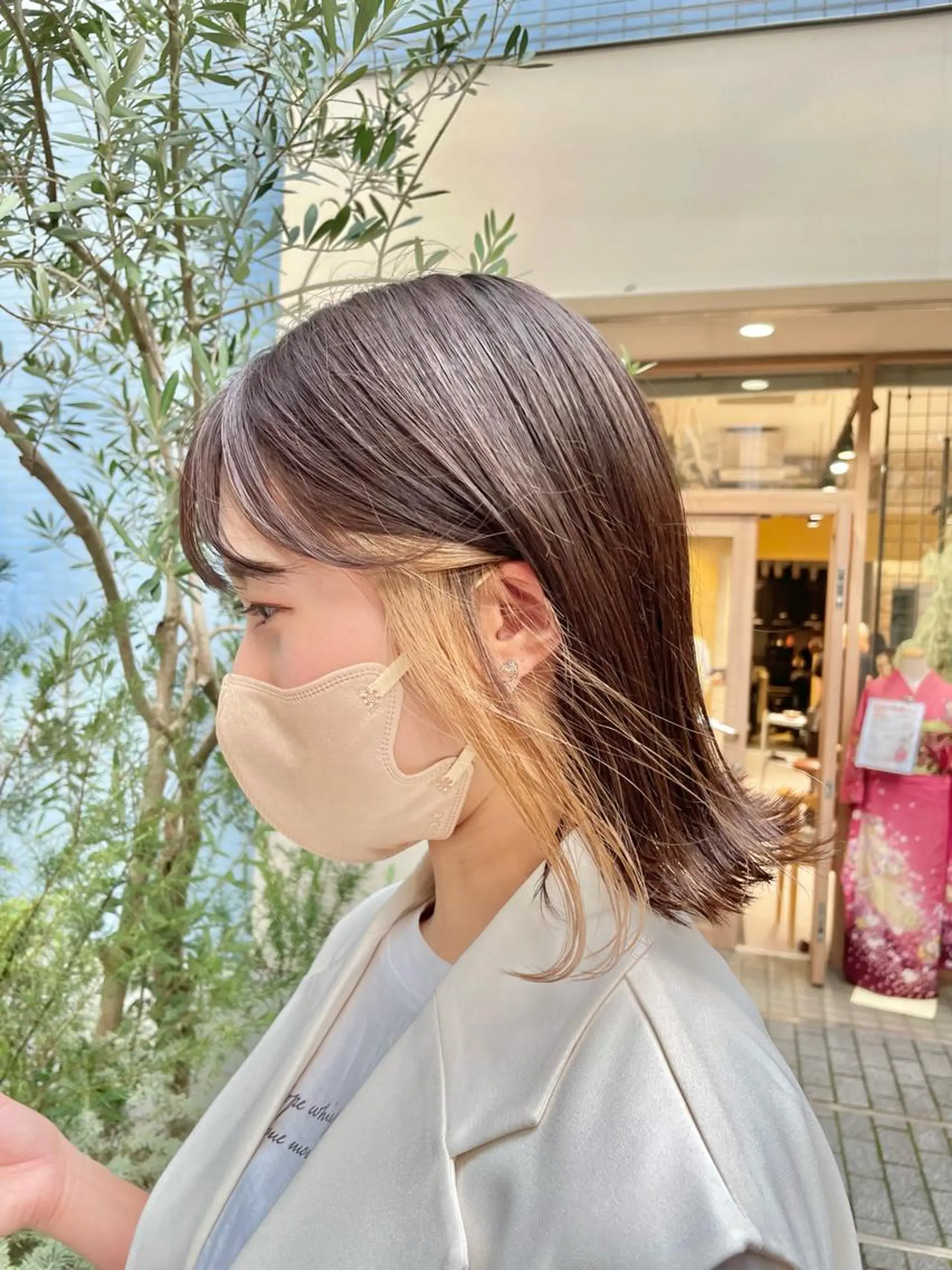 ミディアム カラー ベージュカラー ブリーチ ケアブリーチ イヤリングカラー ミルクティーベージュ 韓国マツエク/まつパ 🎀misaki🎀のマツエク・マツパデザイン