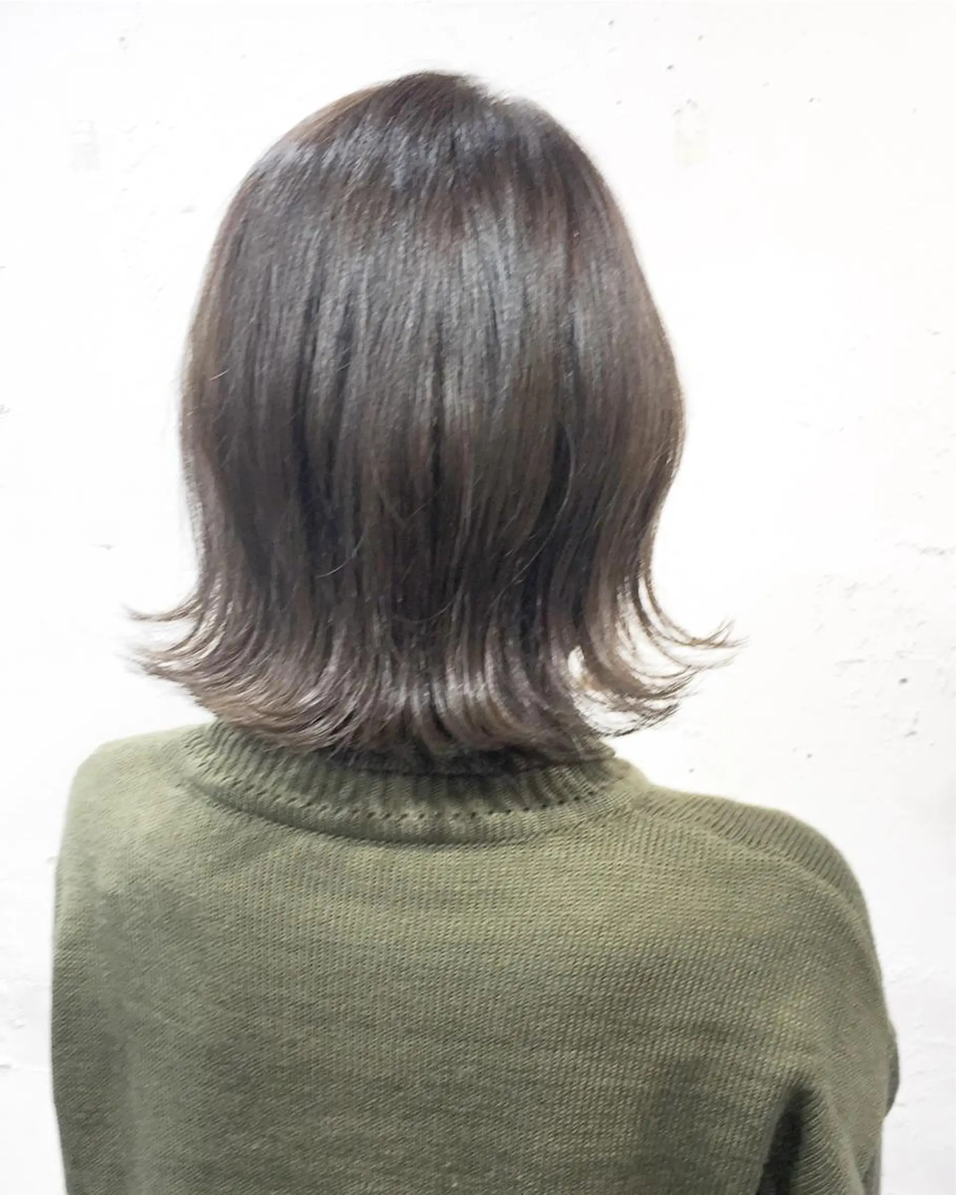 ミディアム カラー パーマ ヘアアレンジ ボブ 外ハネヘア ✨艶髪✨透明感✨ 山内大樹のヘアスタイル