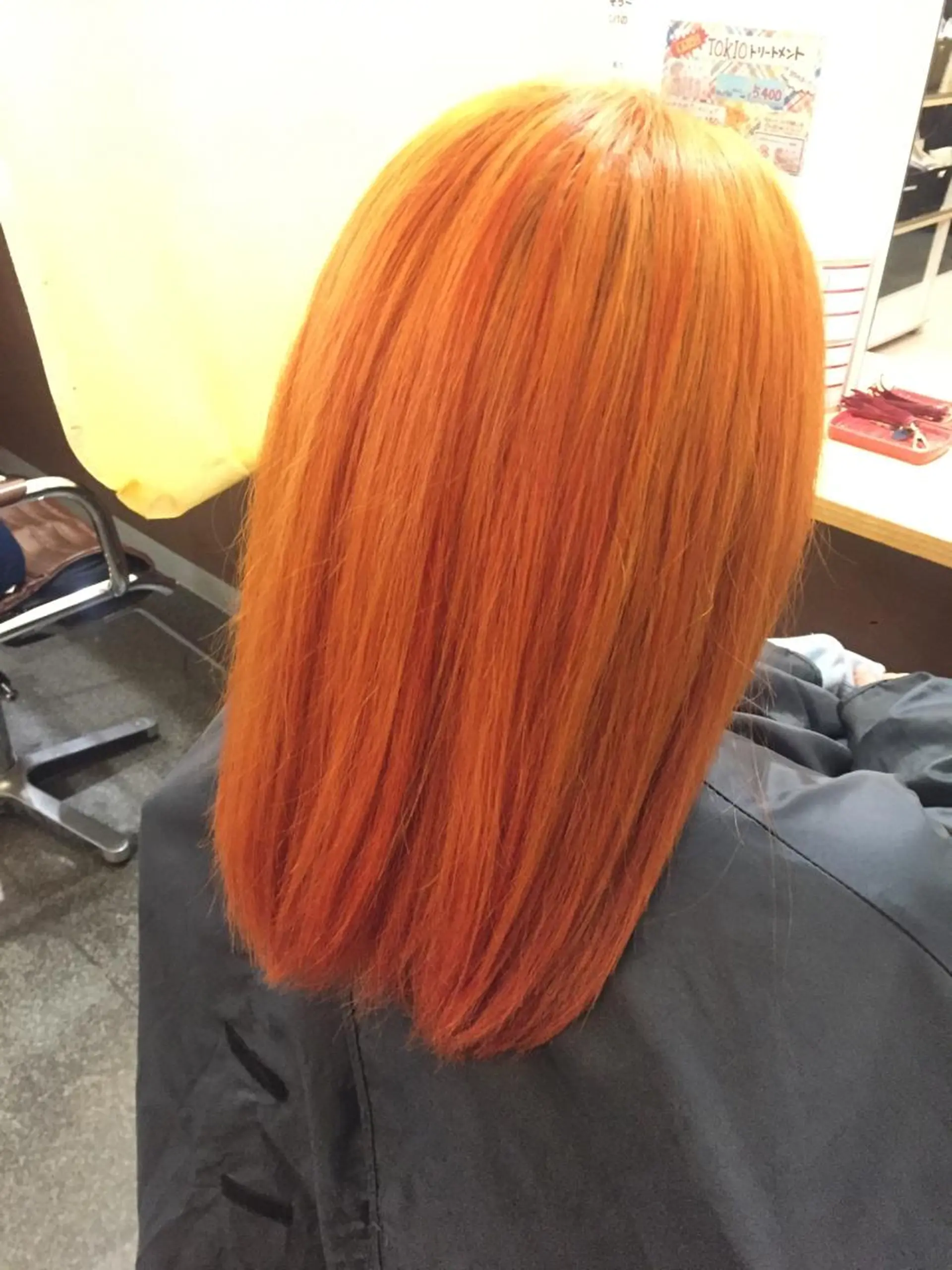 セミロング カラー イヤリングカラー Ai 浅草橋店のヘアスタイル