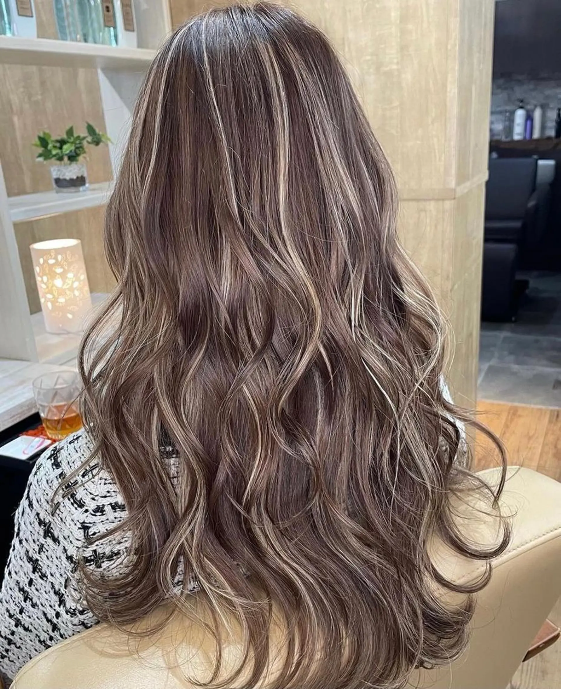 ロング カラー ヘアセット イズ ミのヘアスタイル