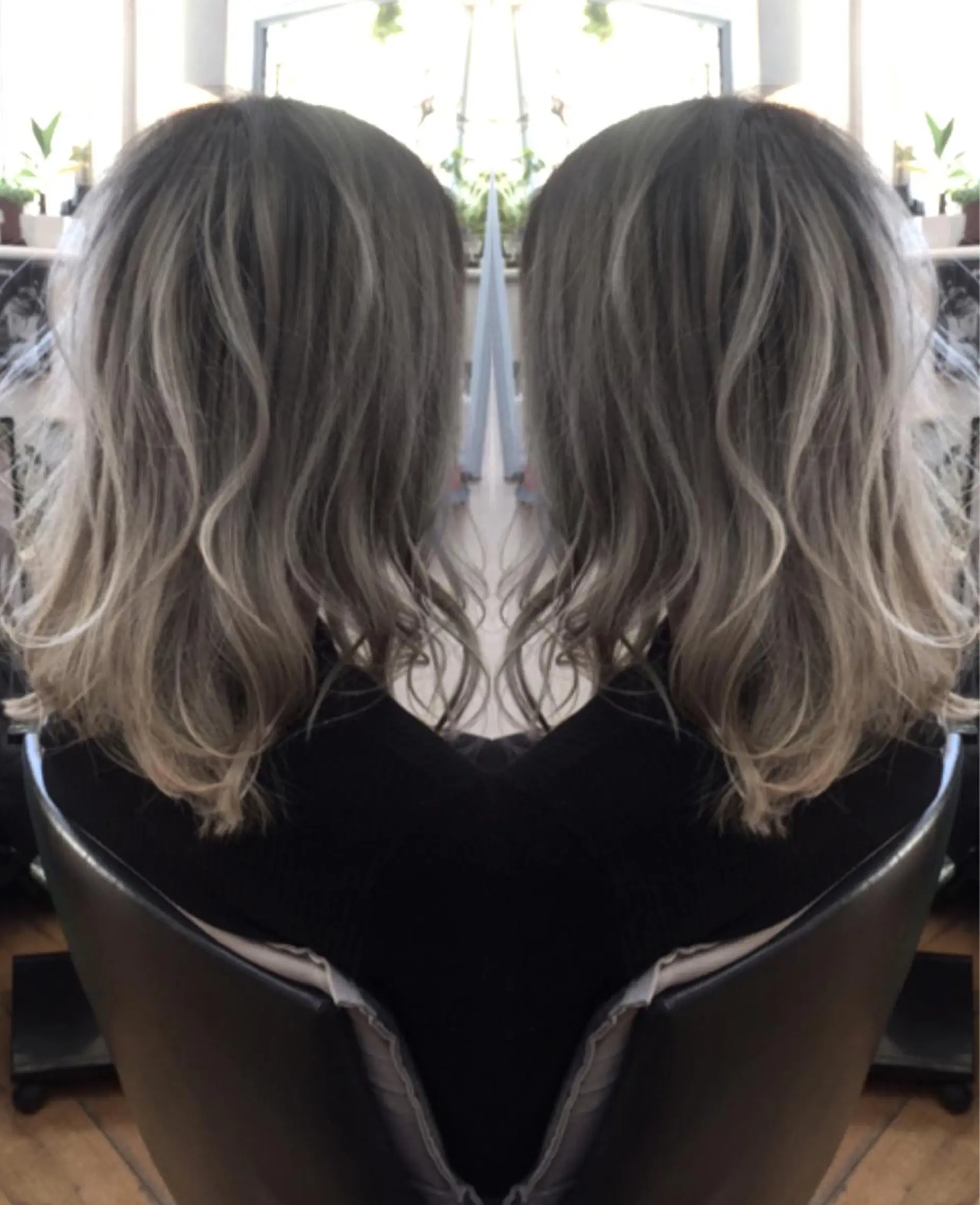 セミロング カラー ネイル アッシュ ブリーチ 透明感カラー ハイライトカラー ホワイトアッシュ ヘアカラー トリートメント BOB所属・三輪 太一のヘアスタイル