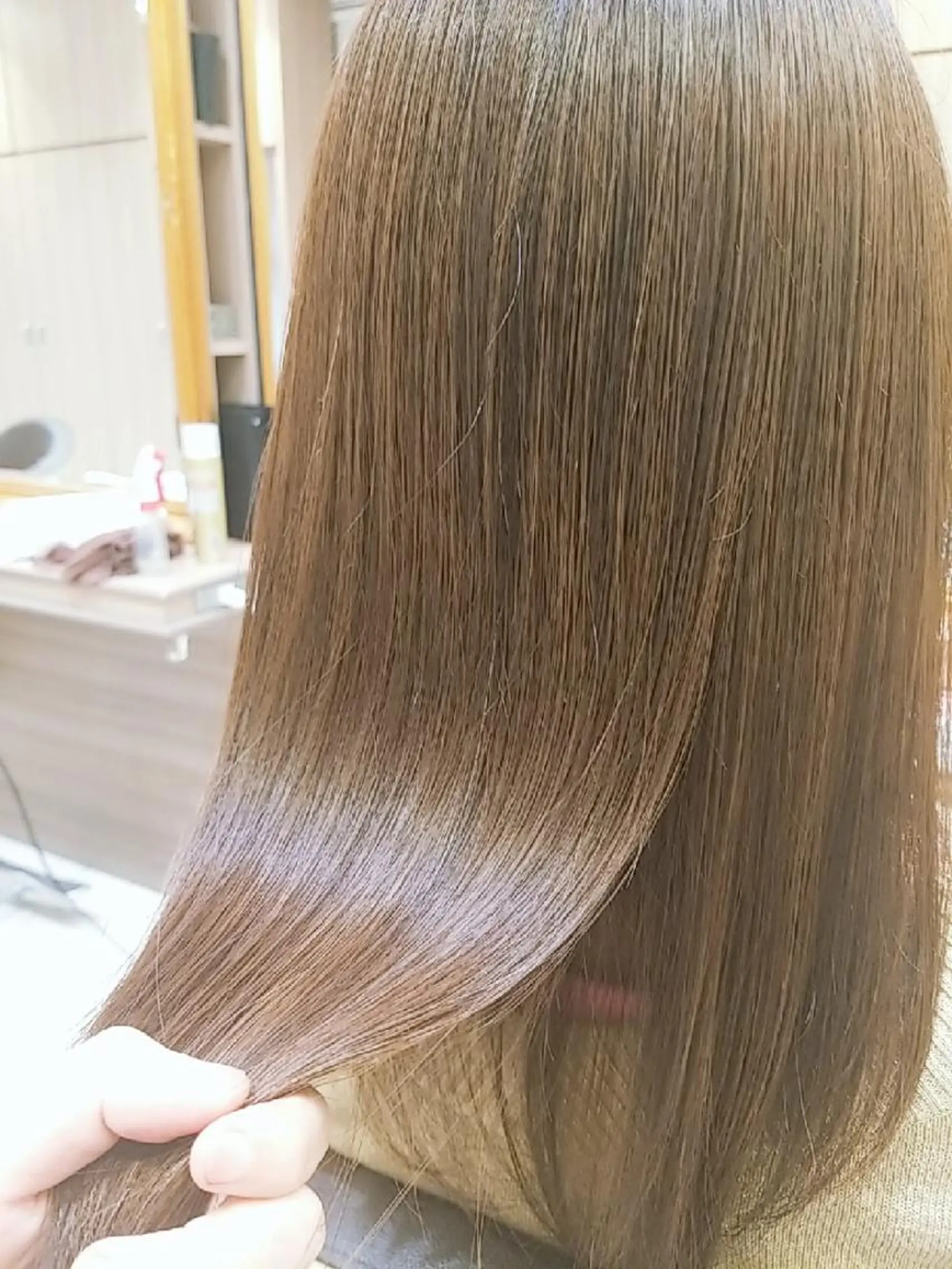 セミロング Ash 店長　山下達也のヘアスタイル