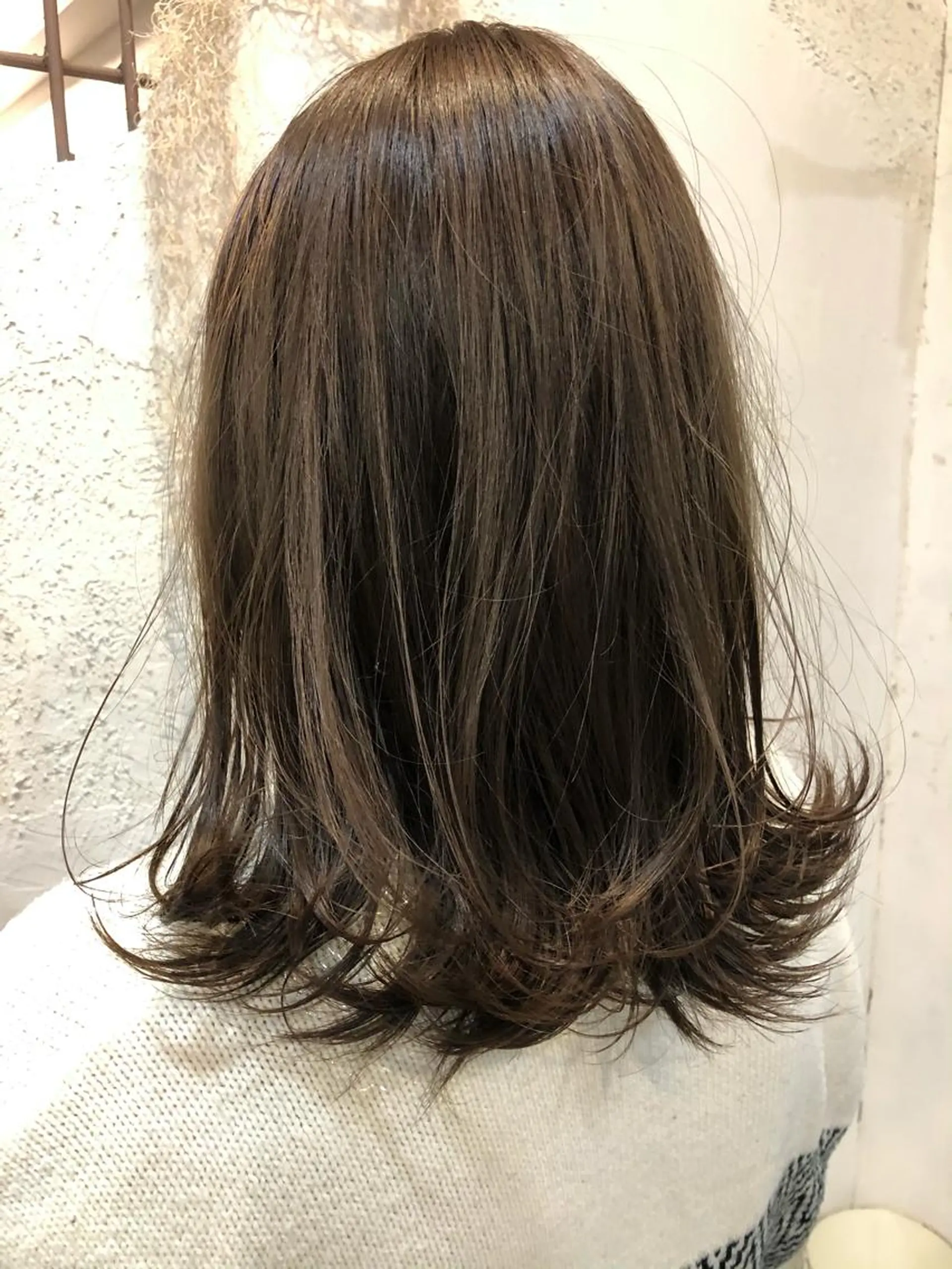 セミロング カラー ベージュカラー 透明感カラー オリーブベージュ Gardenhair 小笠原篤矢ショートのヘアスタイル