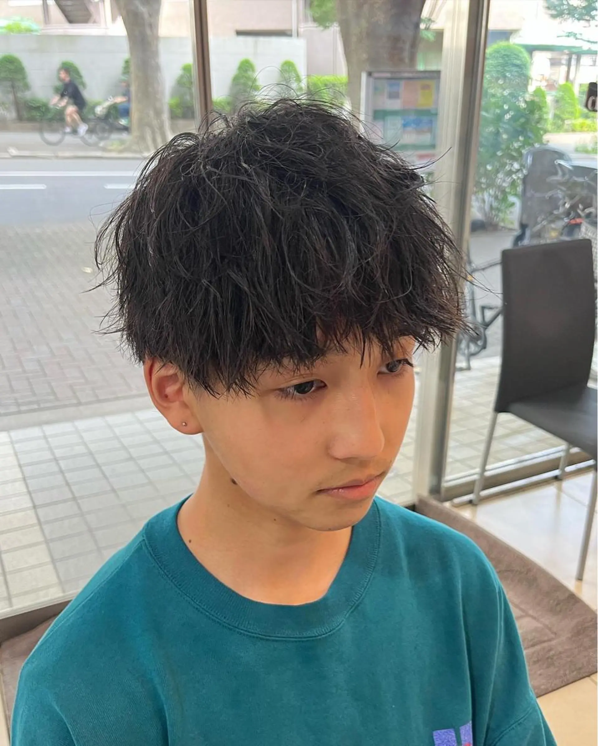 ショート パーマ メンズ マッシュ メンズパーマ ツイストスパイラルパーマ ショートヘア スパイラルパーマ カット パーマ 韓国風メンズ/毛流れ ヘアなら須田龍世のヘアスタイル