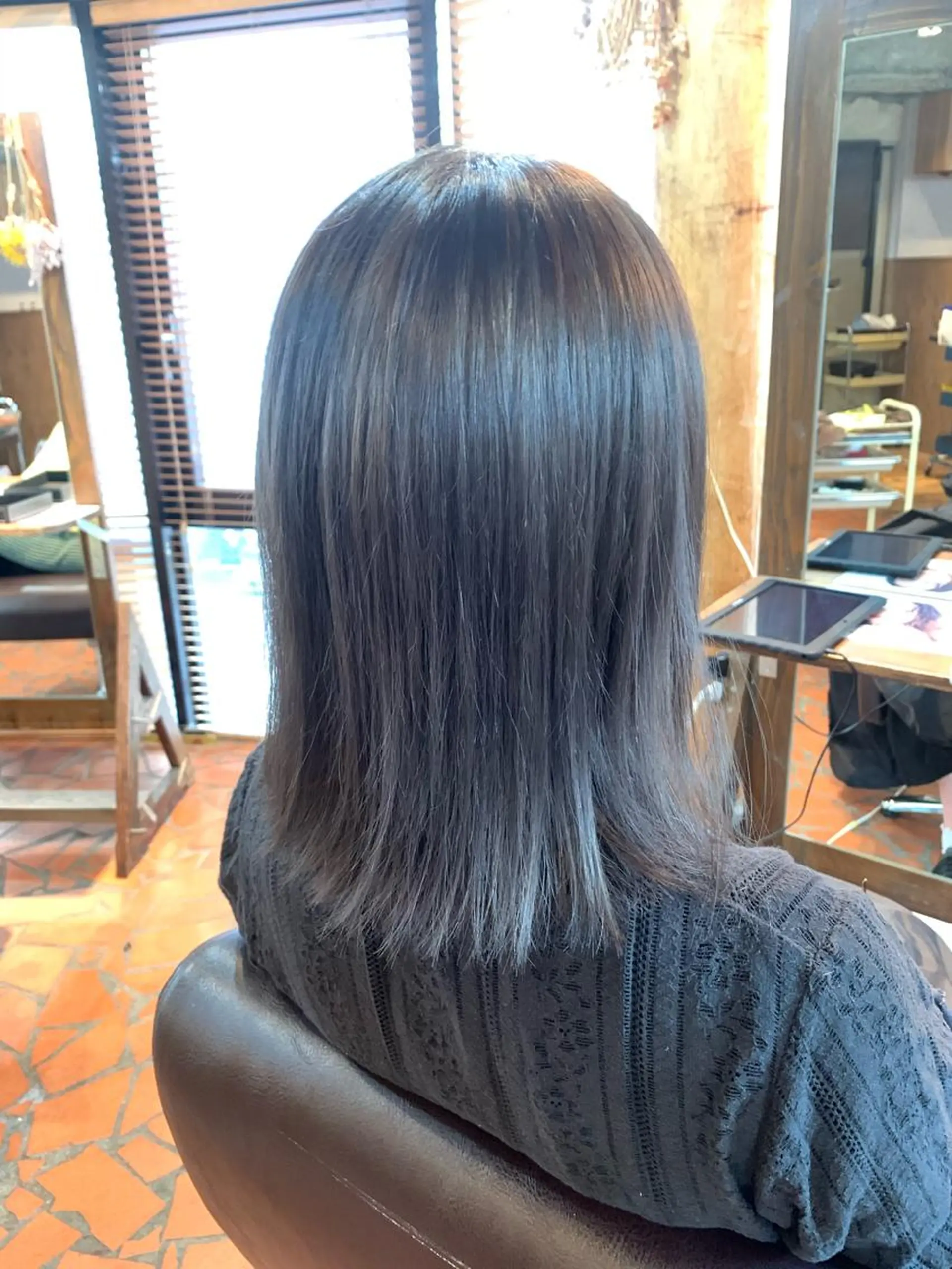 カラー シルバー 🦋艶モテカラー/ヘ アセット🦋YURIのヘアスタイル