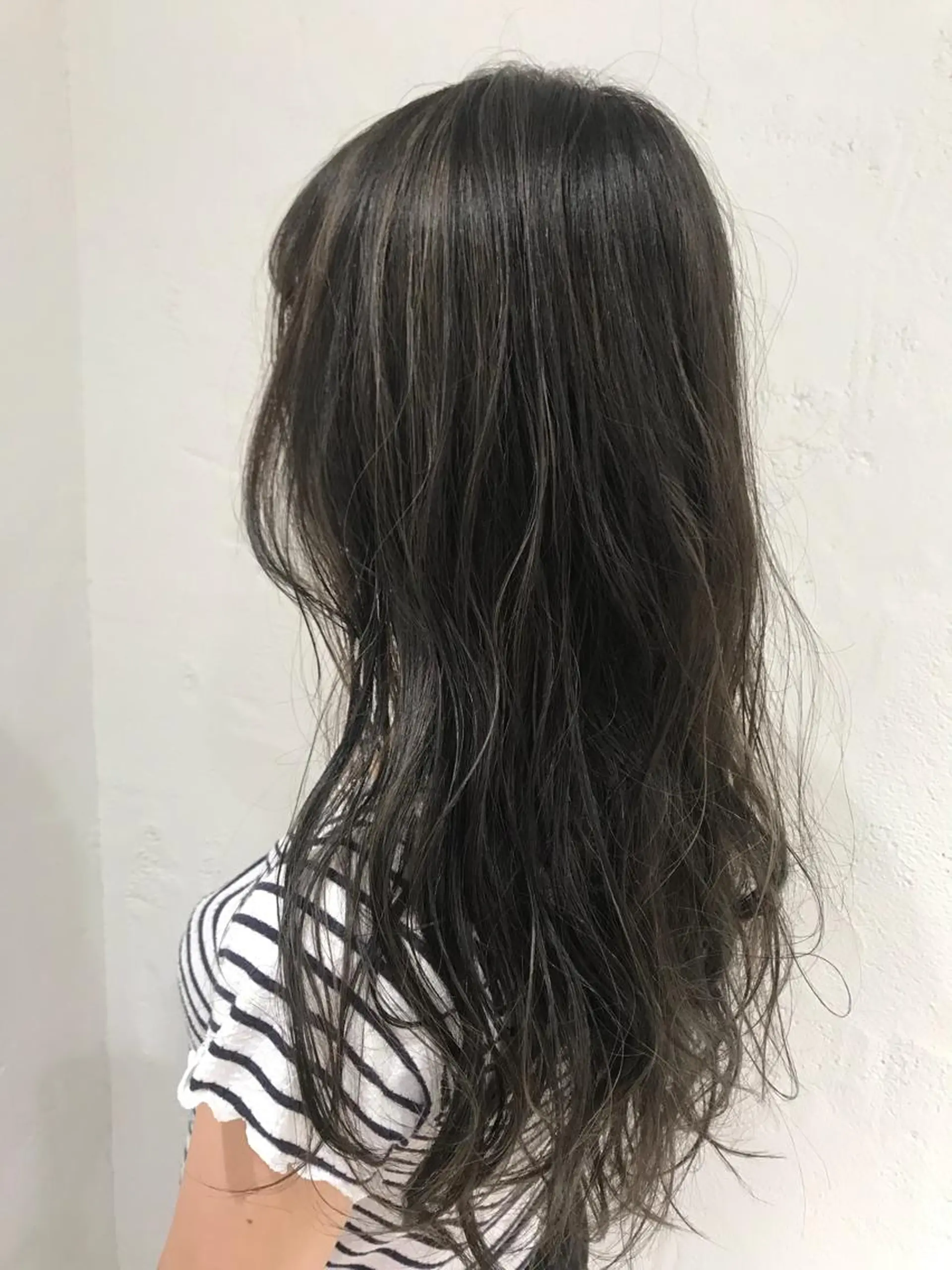 セミロング カラー パーマ マツエク・マツパ グレージュ ハイライトカラー ハイライト 韓国ヘア🇰🇷/ レイヤーカット✂︎のヘアスタイル