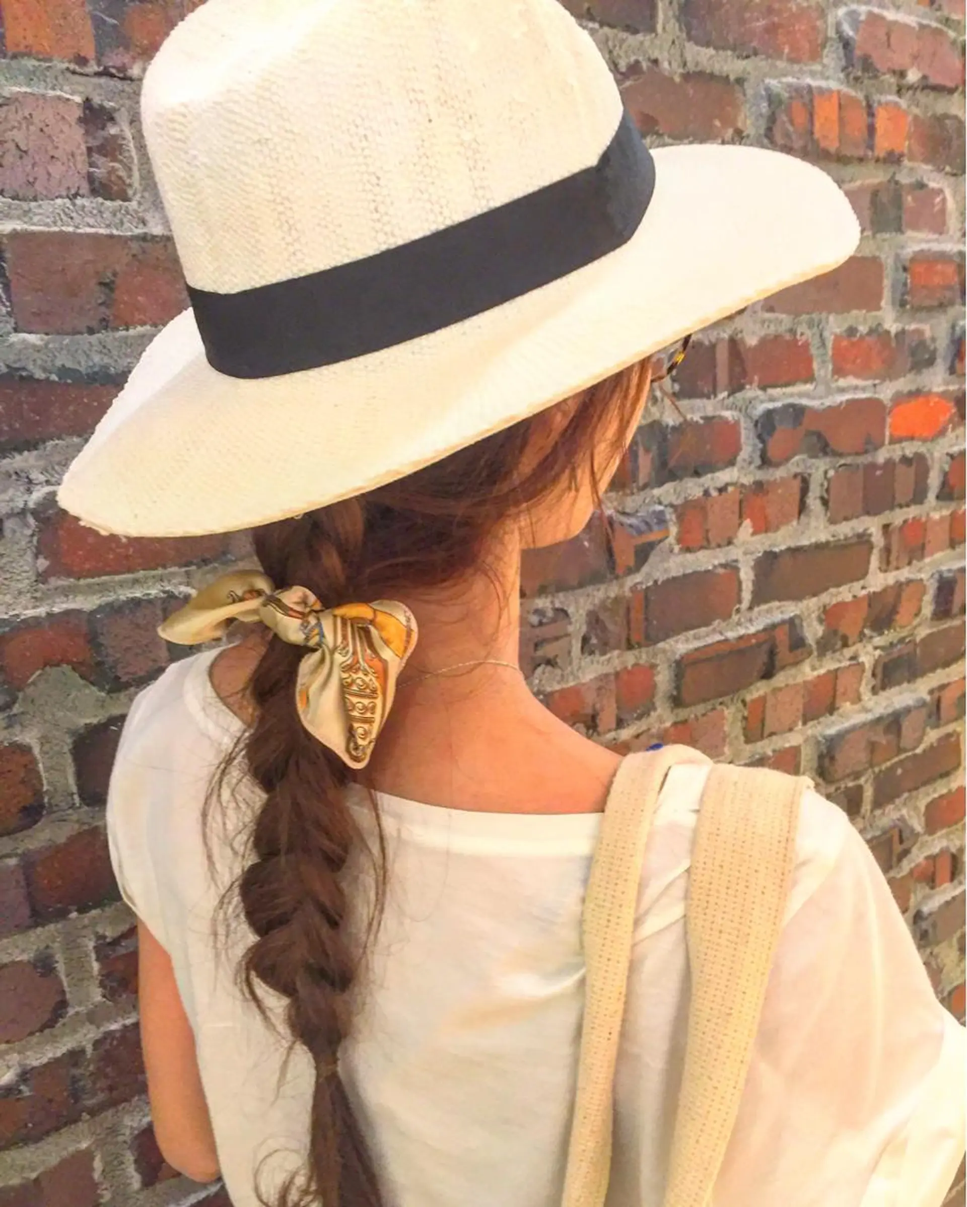 セミロング FOLK所属・白髪ぼかしハイライト バレイヤージュヤマトのヘアスタイル