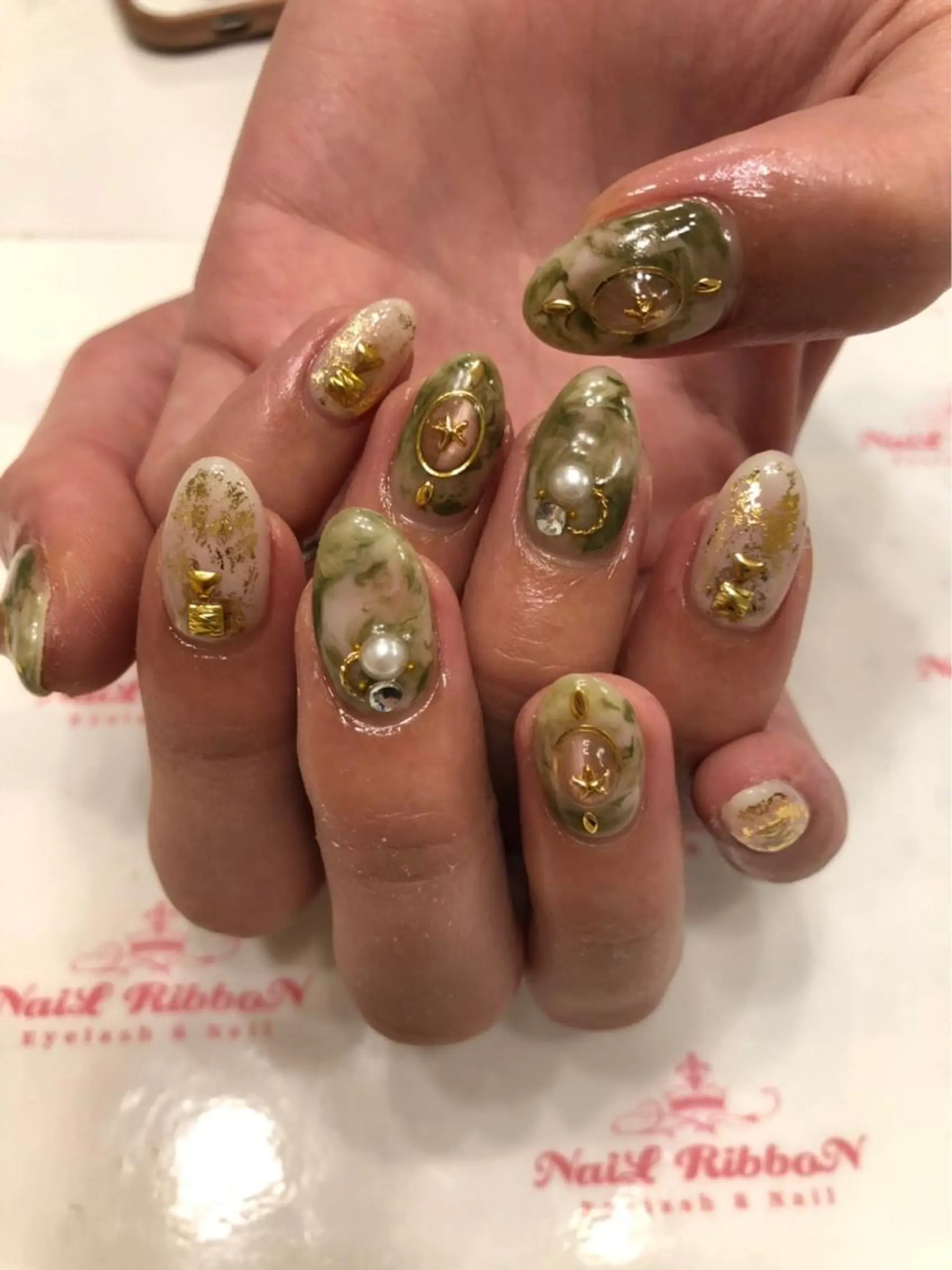 ネイル 春ネイル ネイルリボン 受付スタッフのネイルデザイン