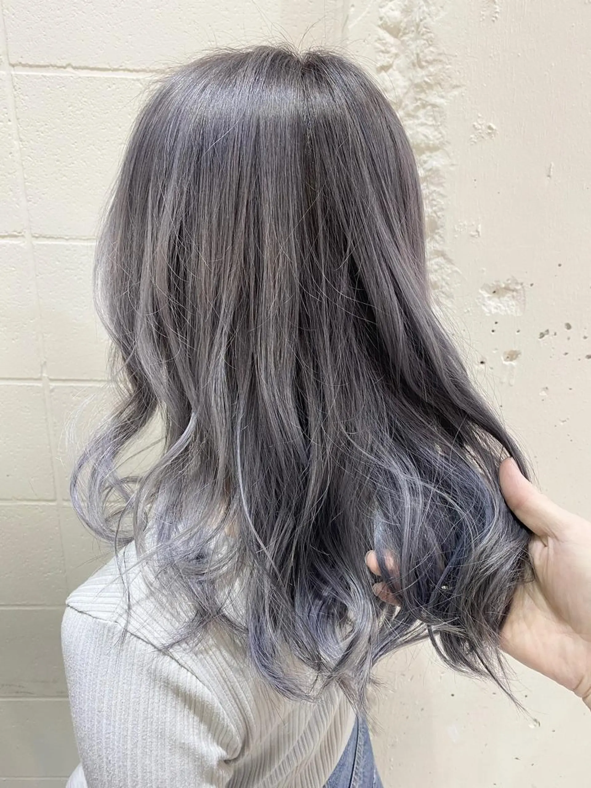 セミロング カラー ササ キのヘアスタイル