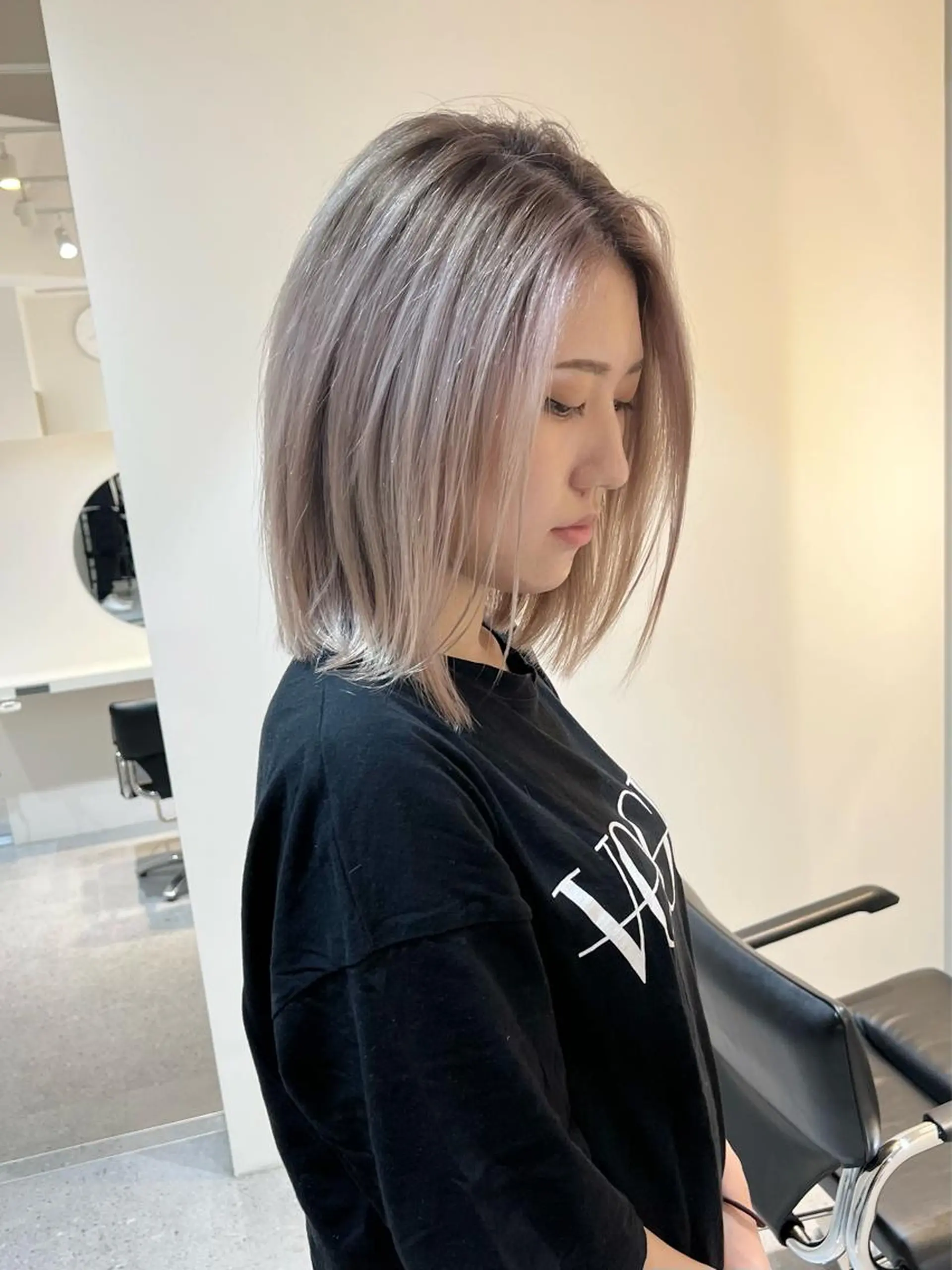 ミディアム カラー バレイヤージュ ブリーチ ケアブリーチ 外国人風カラー レイヤーカット Via officialのヘアスタイル