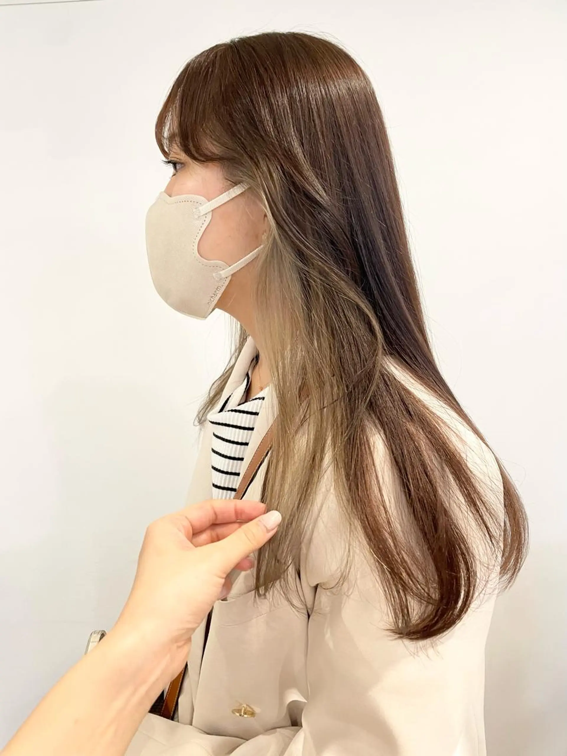 ロング カラー 佐藤 永夏のヘアスタイル