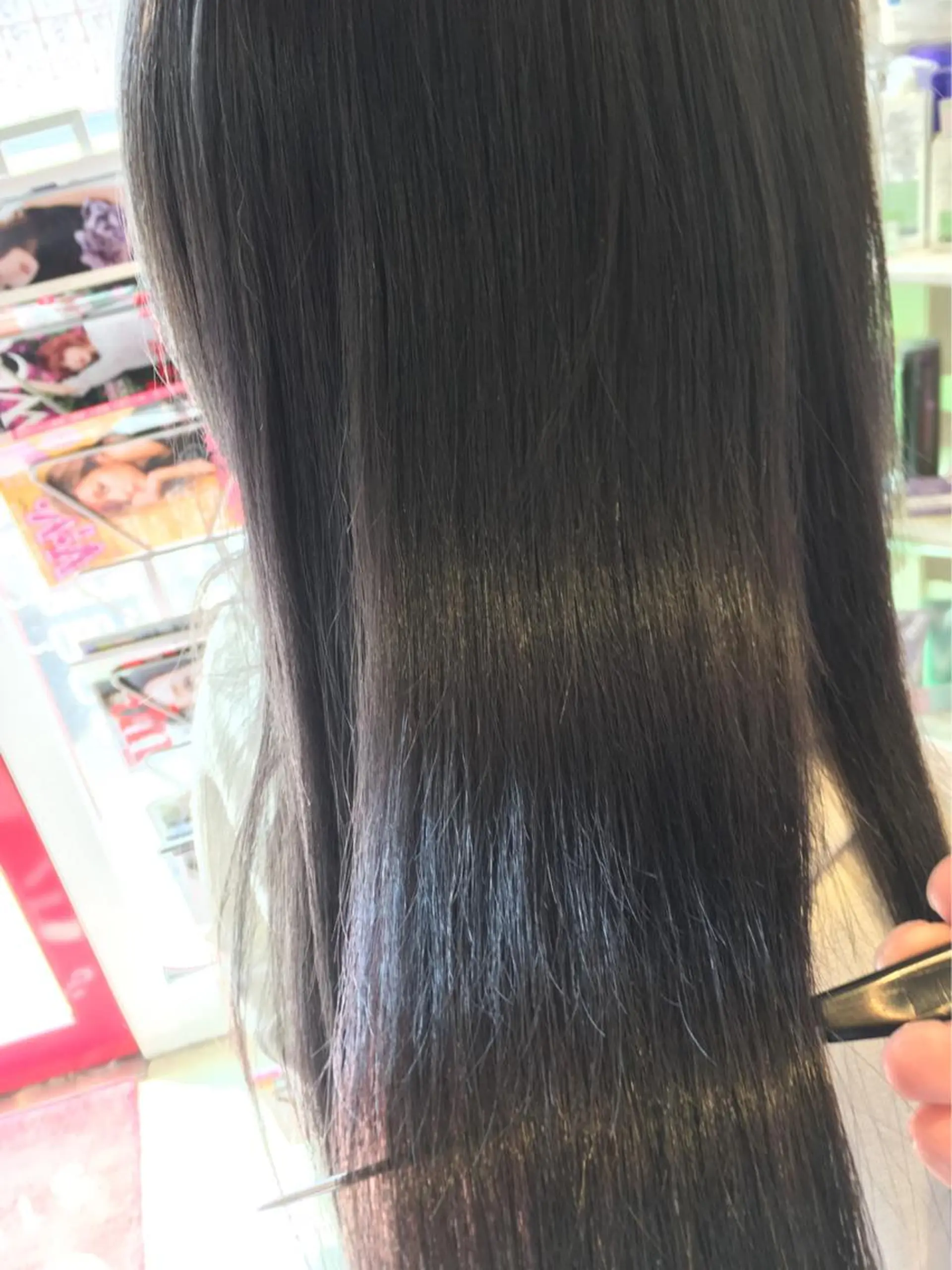 ロング カラー アッシュ 透明感カラー ダークシルバー シルバー シルバーアッシュ カット ヘアカラー トリートメント GLAD 萩原のヘアスタイル