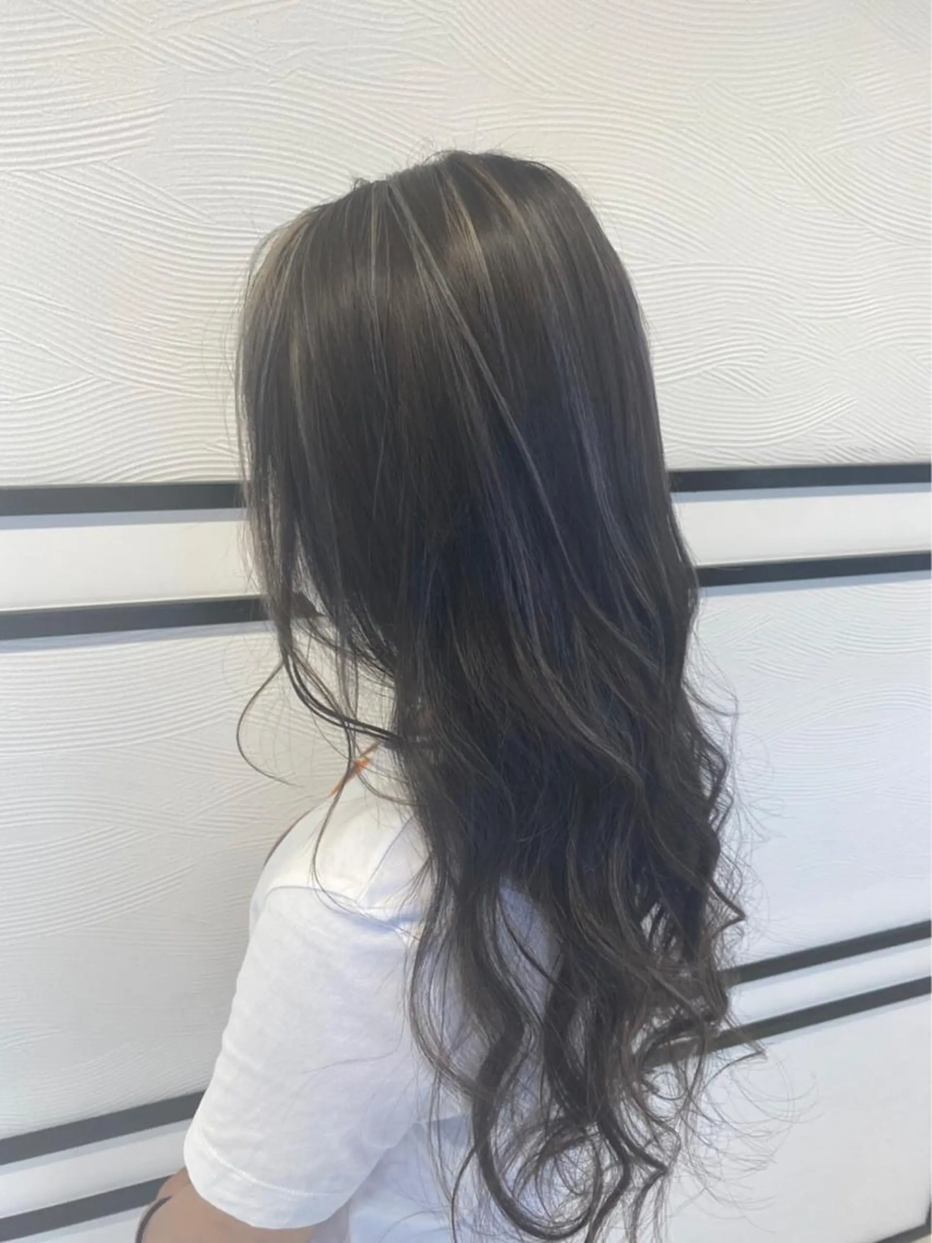 カラー ハイライトカラー レイヤーカット 早崎太生のヘアスタイル