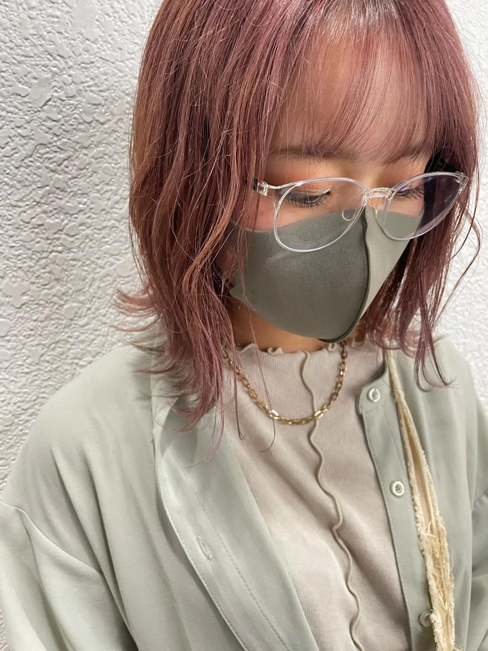 ミディアム 渋谷 留菜のヘアスタイル