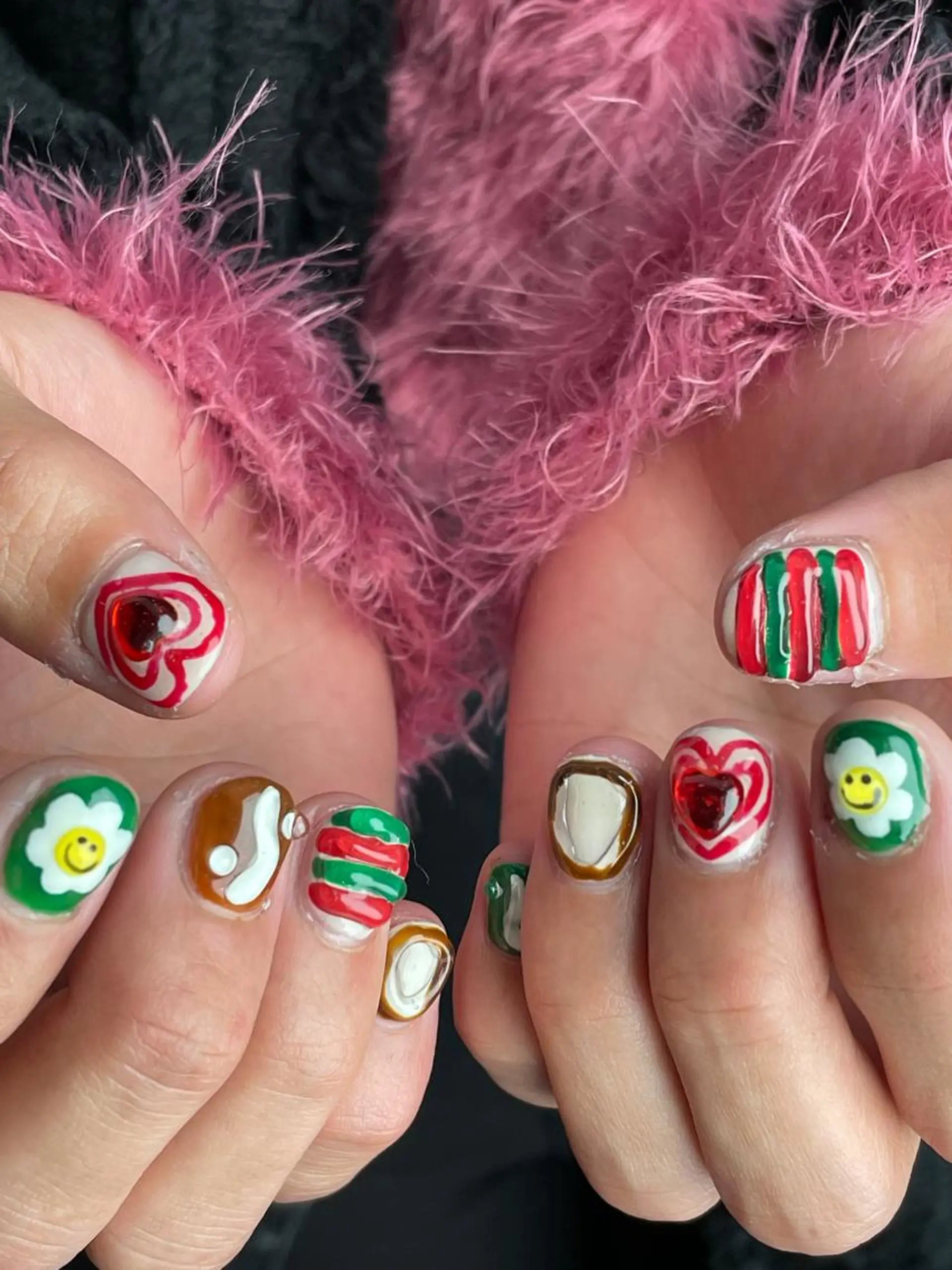 ネイル 冬ネイル クリスマス 🎀ボブ＋ハイトーン シュカ👶🏻のヘアスタイル