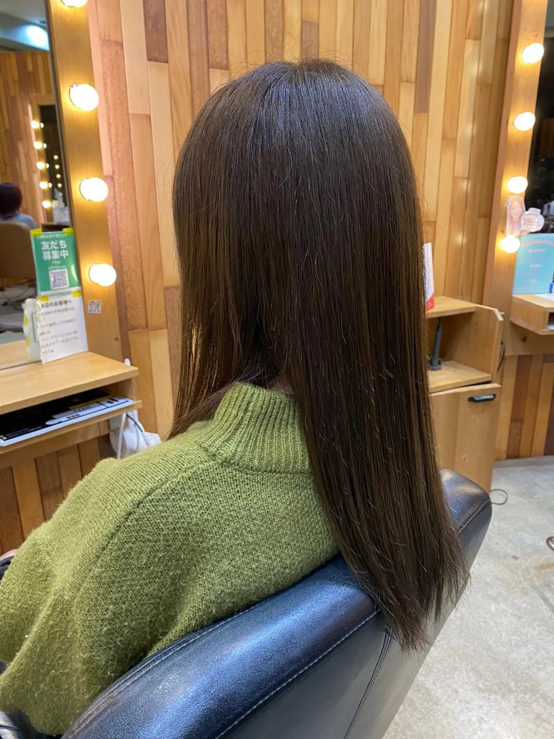 カラー 長南 やよいのヘアスタイル