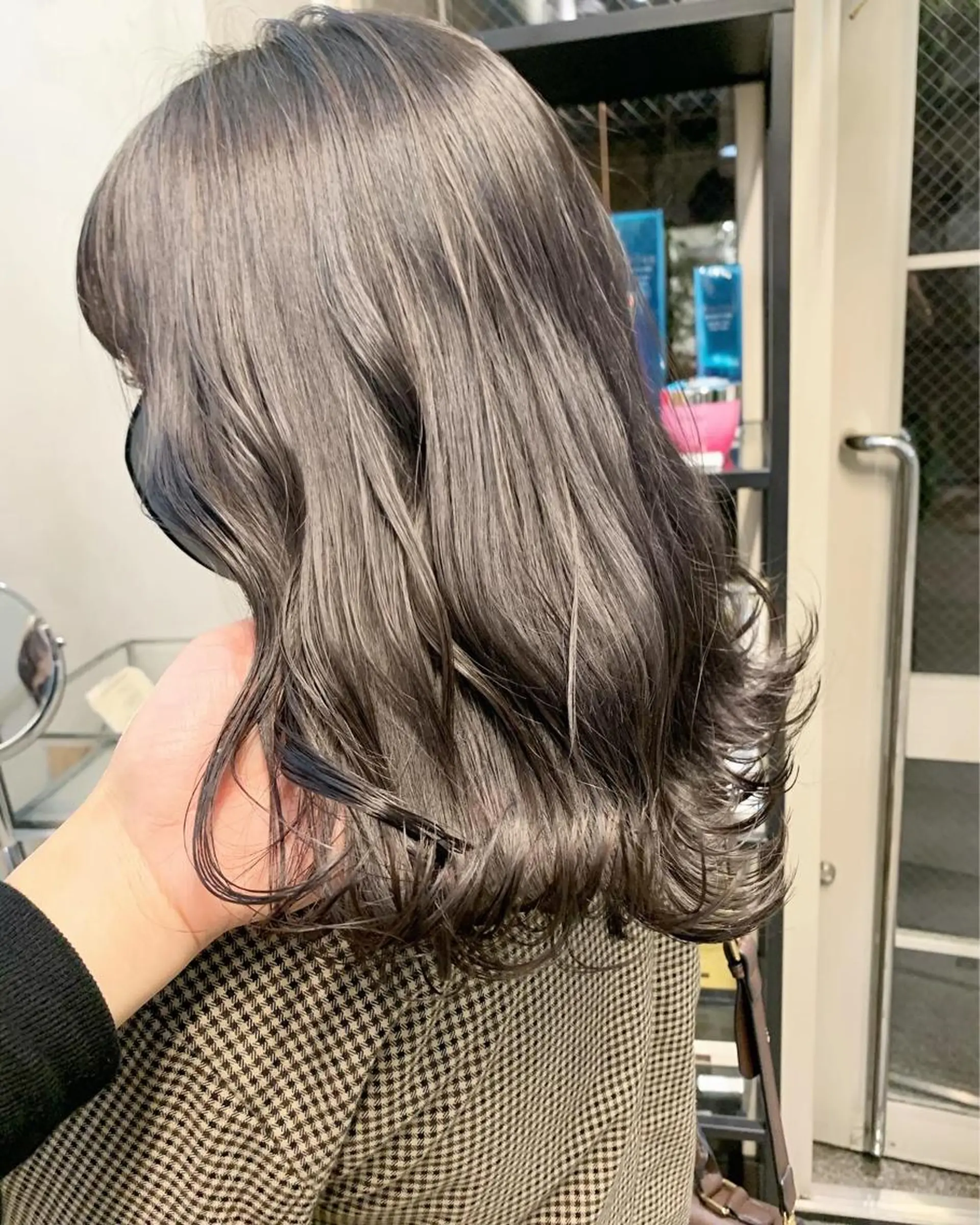 ミディアム カラー マツエク・マツパ カット ヘアカラー トリートメント ハイトーン&暗髪🔥 表参道二刀流マエダのヘアスタイル