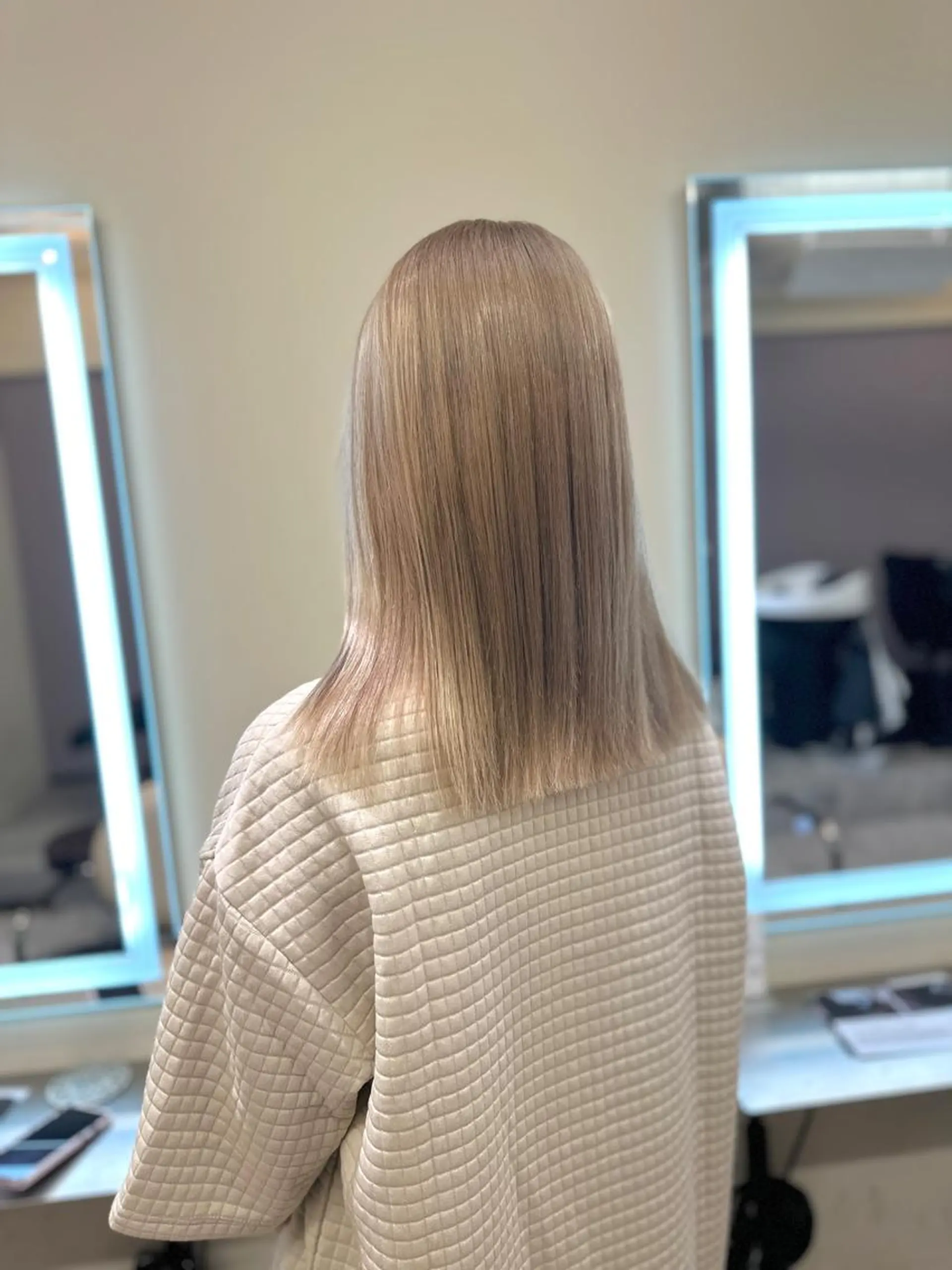 セミロング カラー ハイトーンカラー カット ヘアカラー opus 店長大和 レイヤー/赤み消しのヘアスタイル