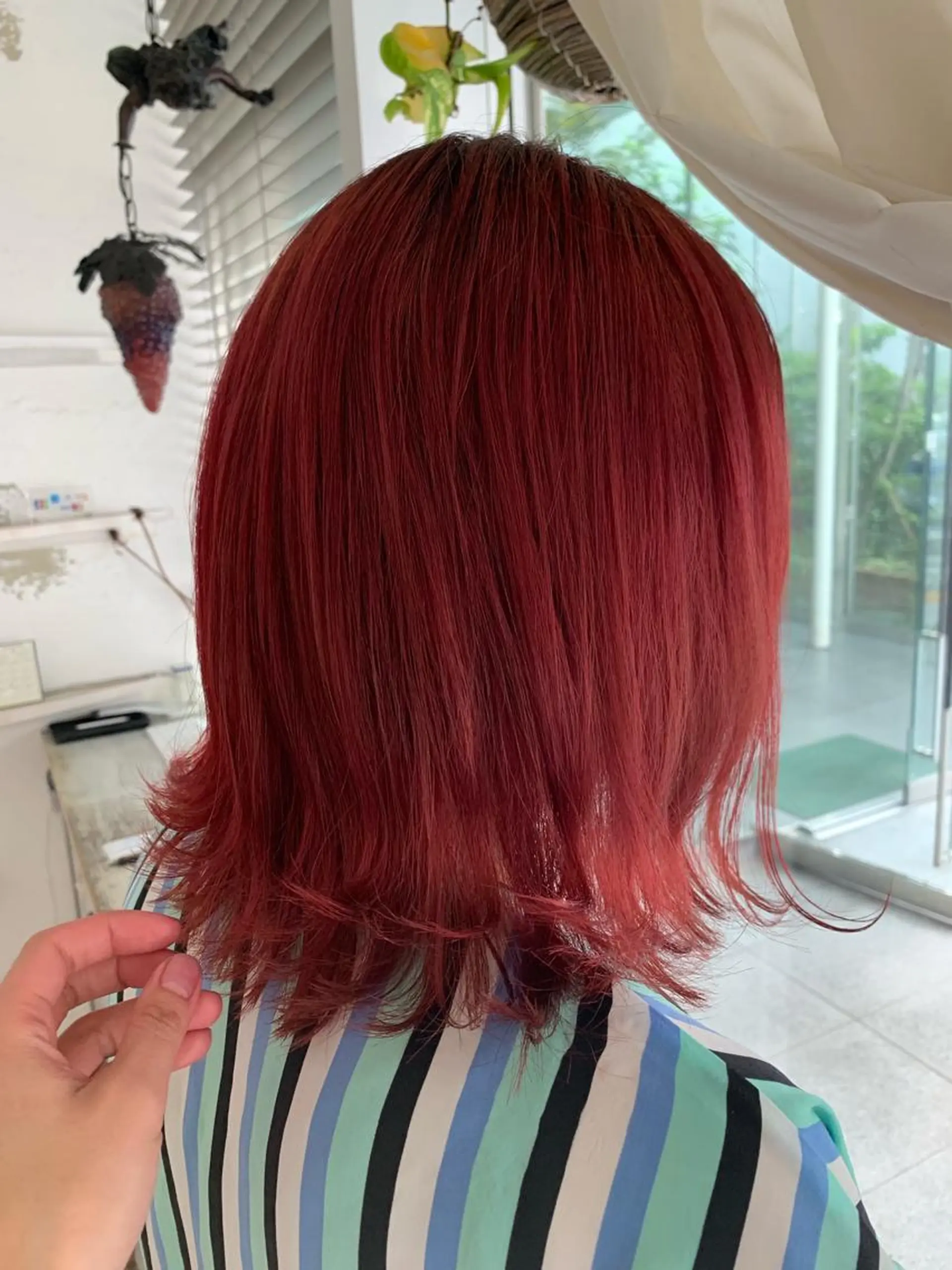 ミディアム カラー fio マナミのヘアスタイル