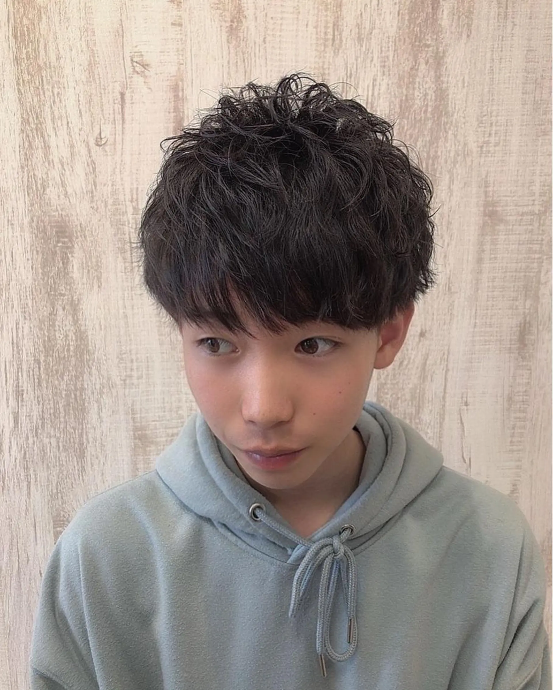 ミディアム メンズ ファミールヘア所属・メンズパーマ波巻き 🌳大森悠登🌳のヘアスタイル