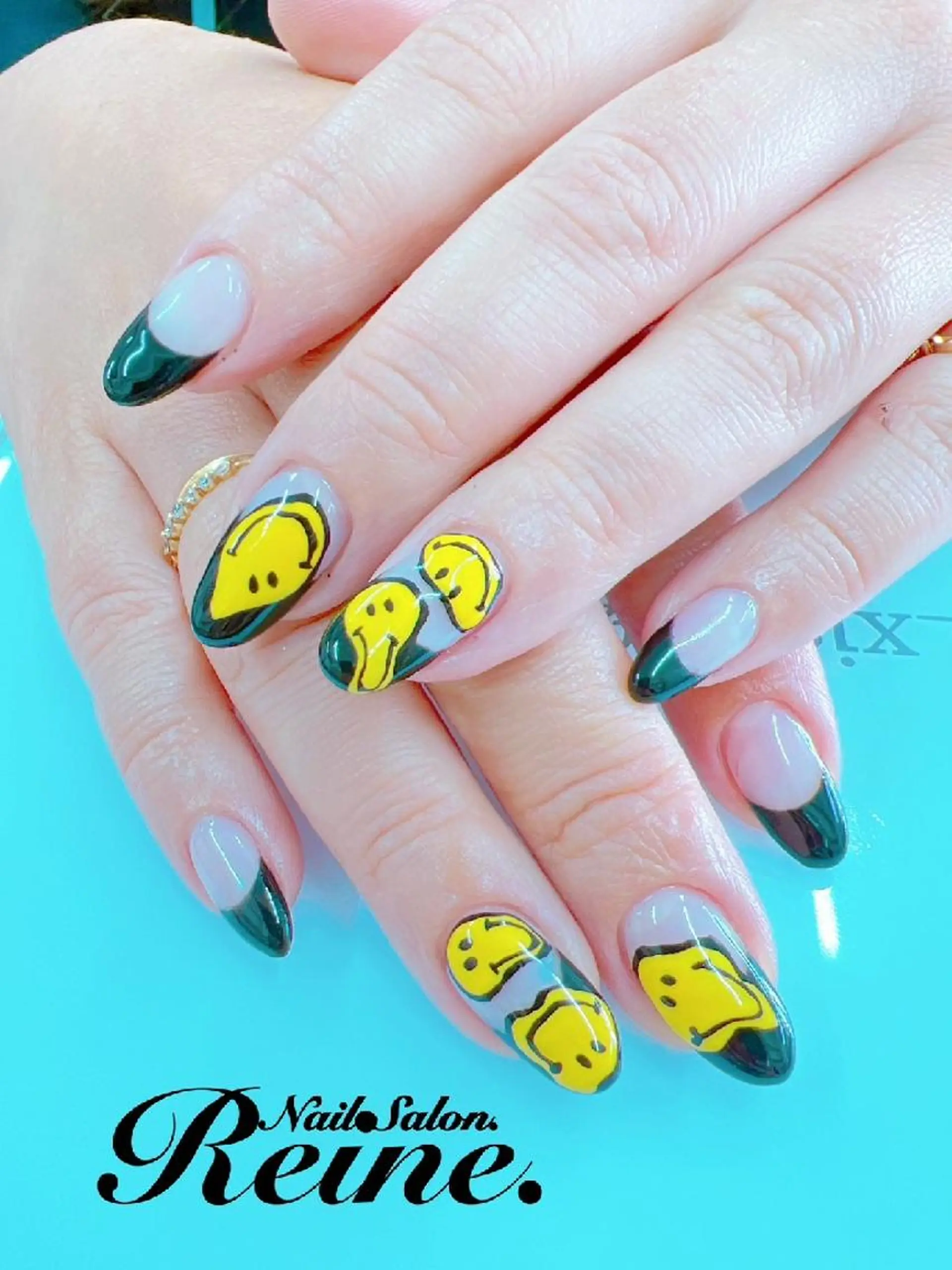 ネイル Nailsalon Reine所属・玉栄 伶奈のネイルデザイン