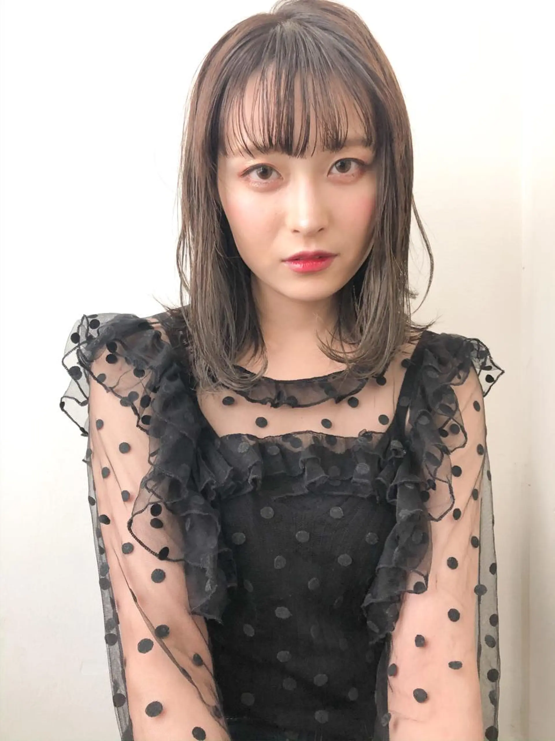 ミディアム シンタニナオト /梅田茶屋町のヘアスタイル