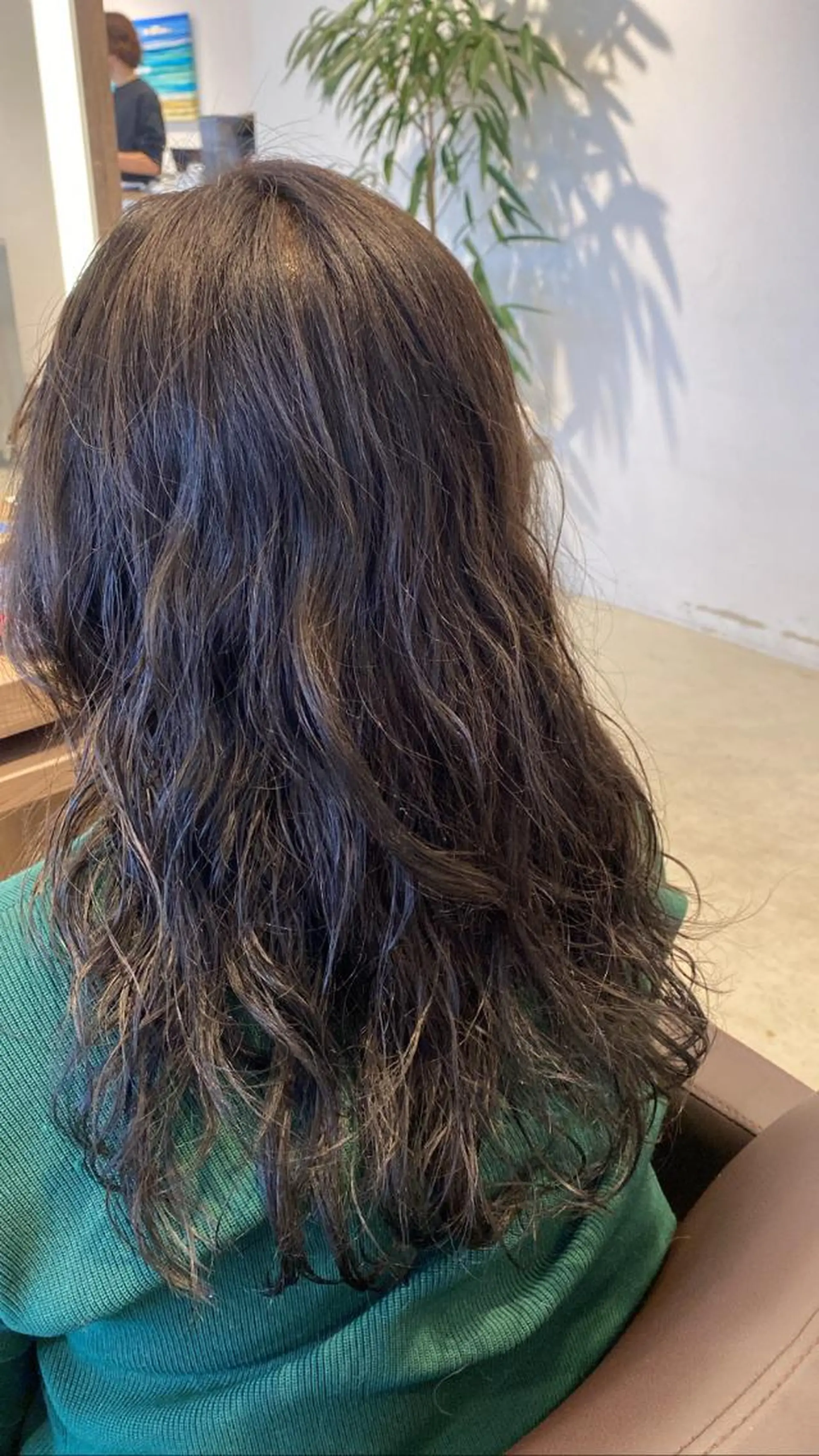 ロング 🎀調布仙川透明感オ リーブカラー干莉🎀のヘアスタイル