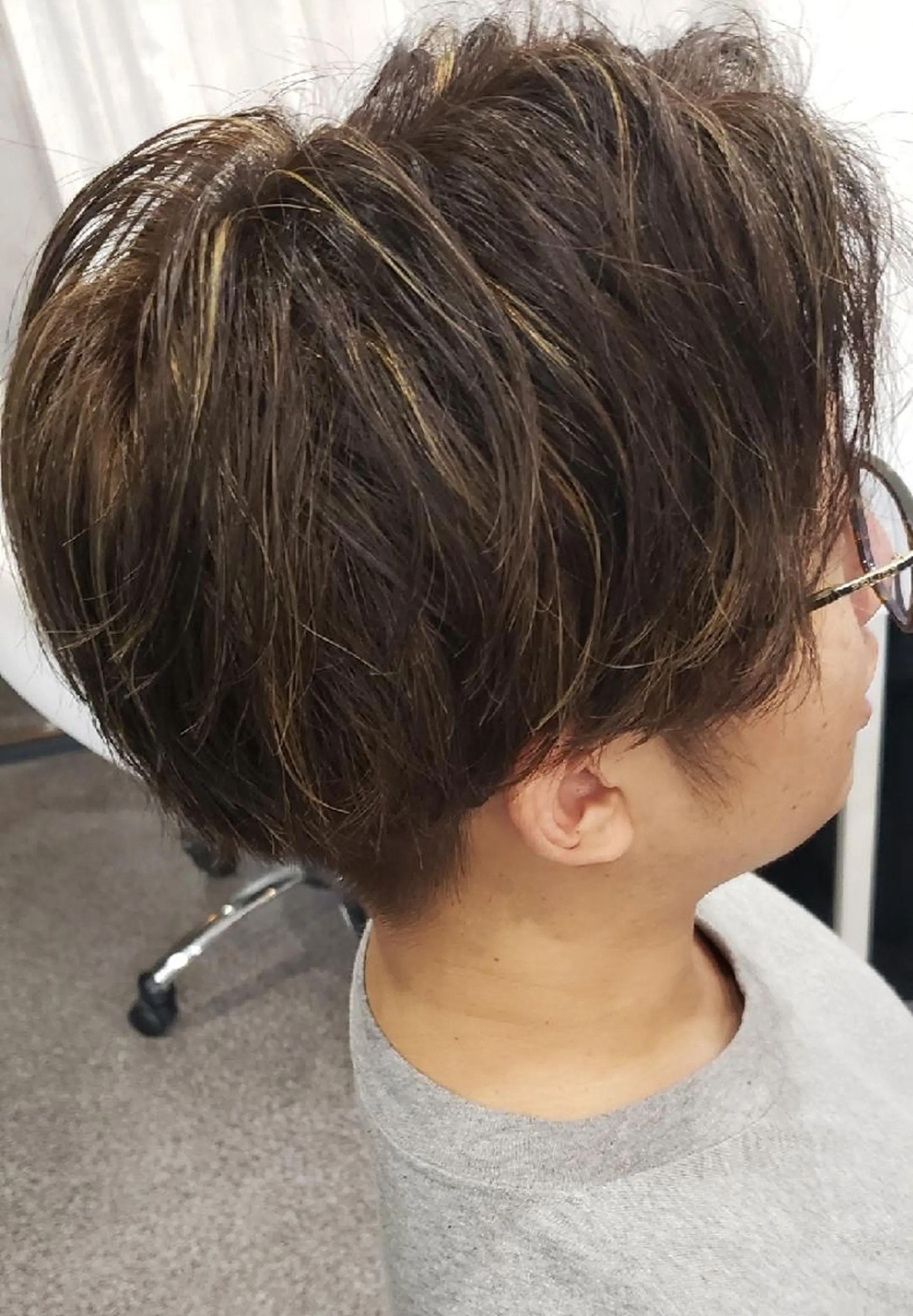 メンズ カラー メンズハイライト ハイライトカラー カット ヘアカラー トリートメント 黒田 かな子のヘアスタイル