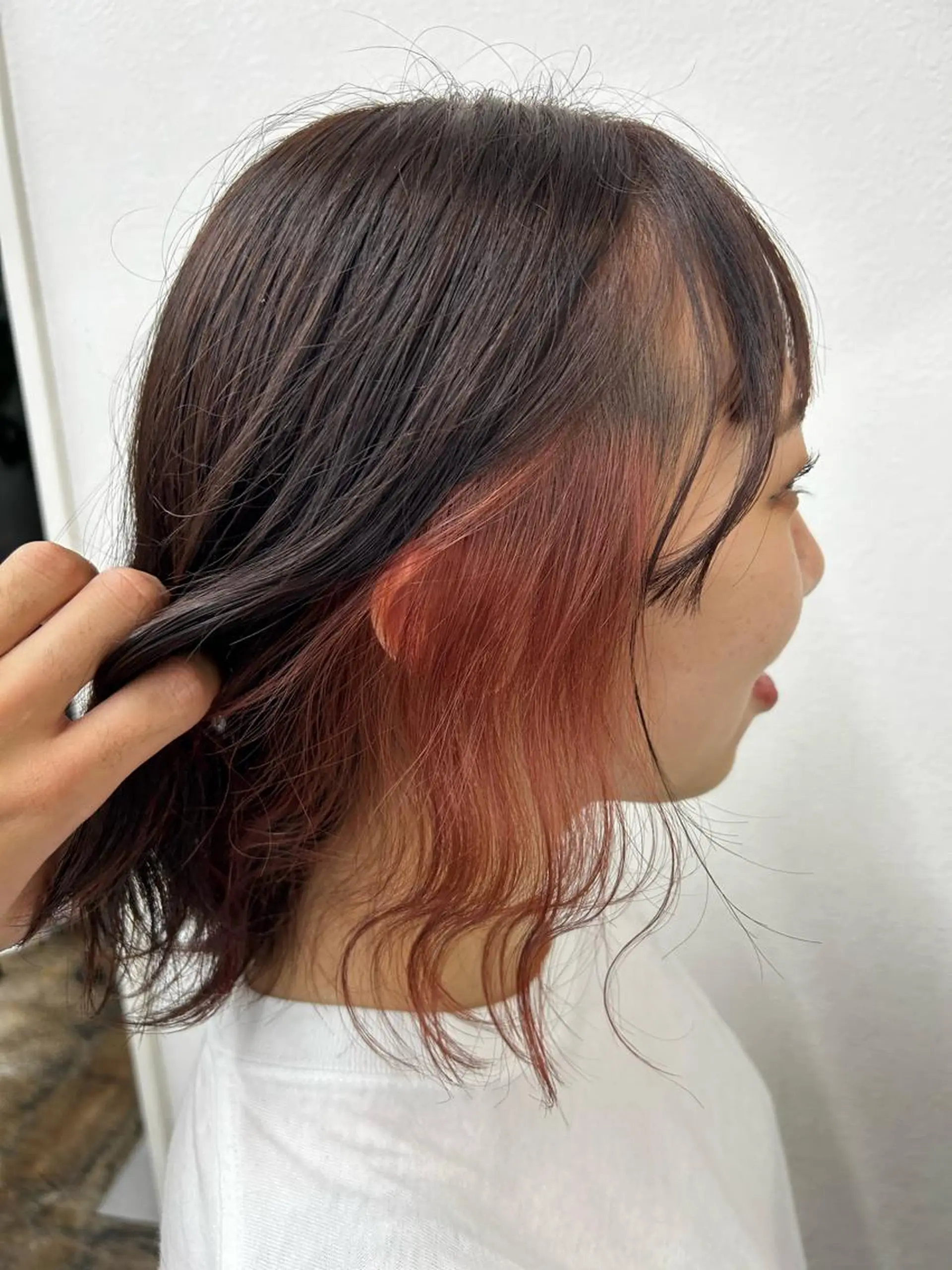 ミディアム カラー インナーカラー ピンクカラー 西浦 たくみのヘアスタイル