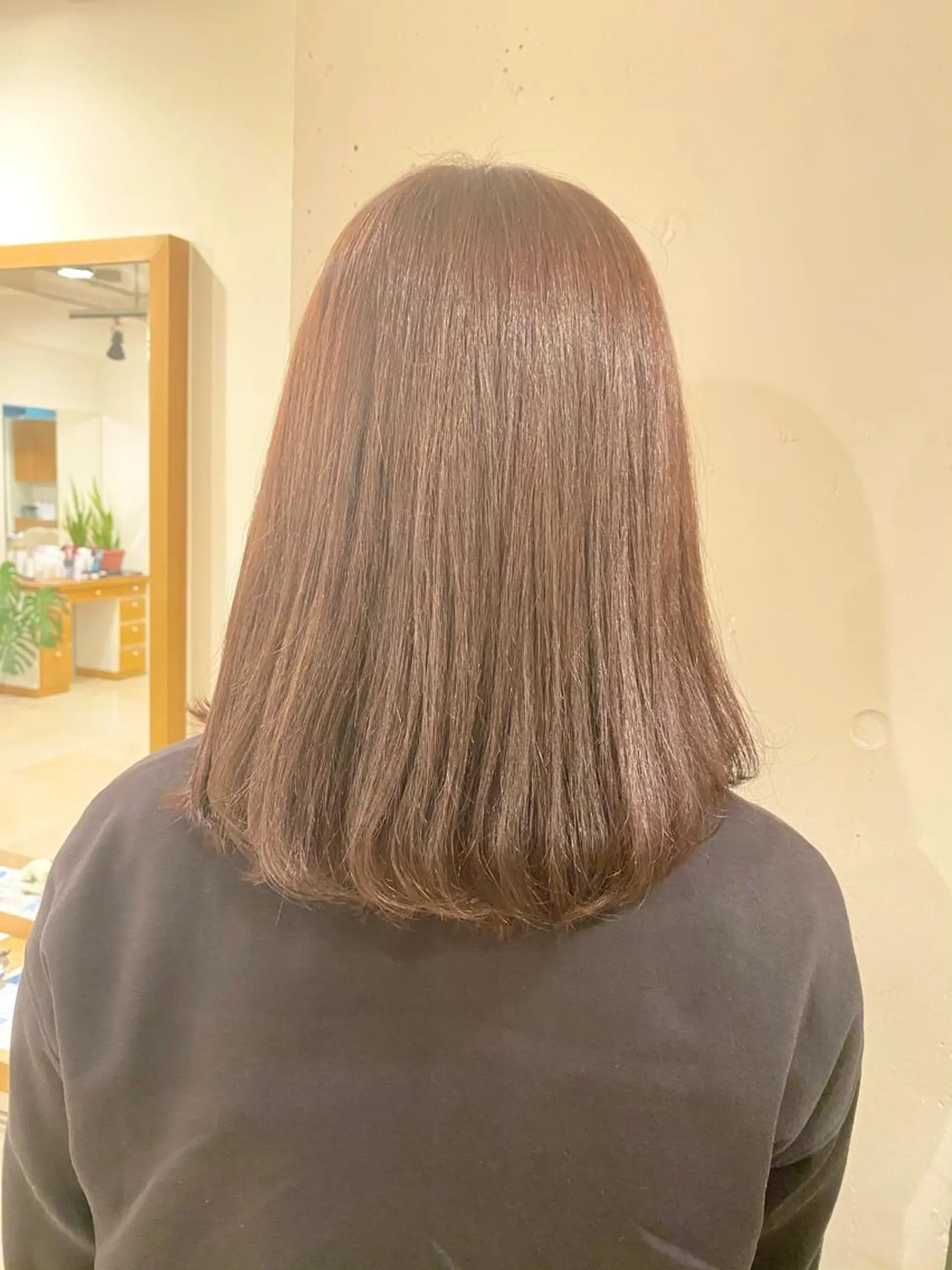 ミディアム カラー ヘアアレンジ 安澤 彩奈のヘアスタイル