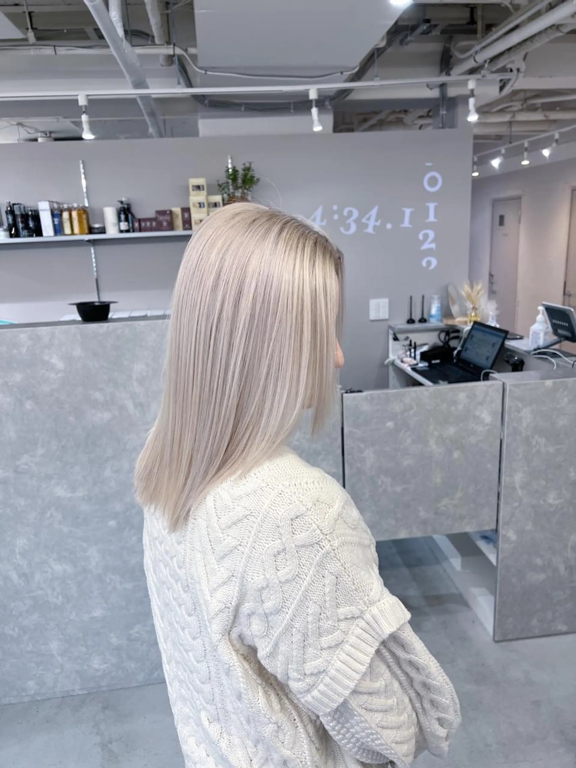 カラー REAL【レアル】所属・グレージュ/透け感 カラー/透明感カラーのヘアスタイル