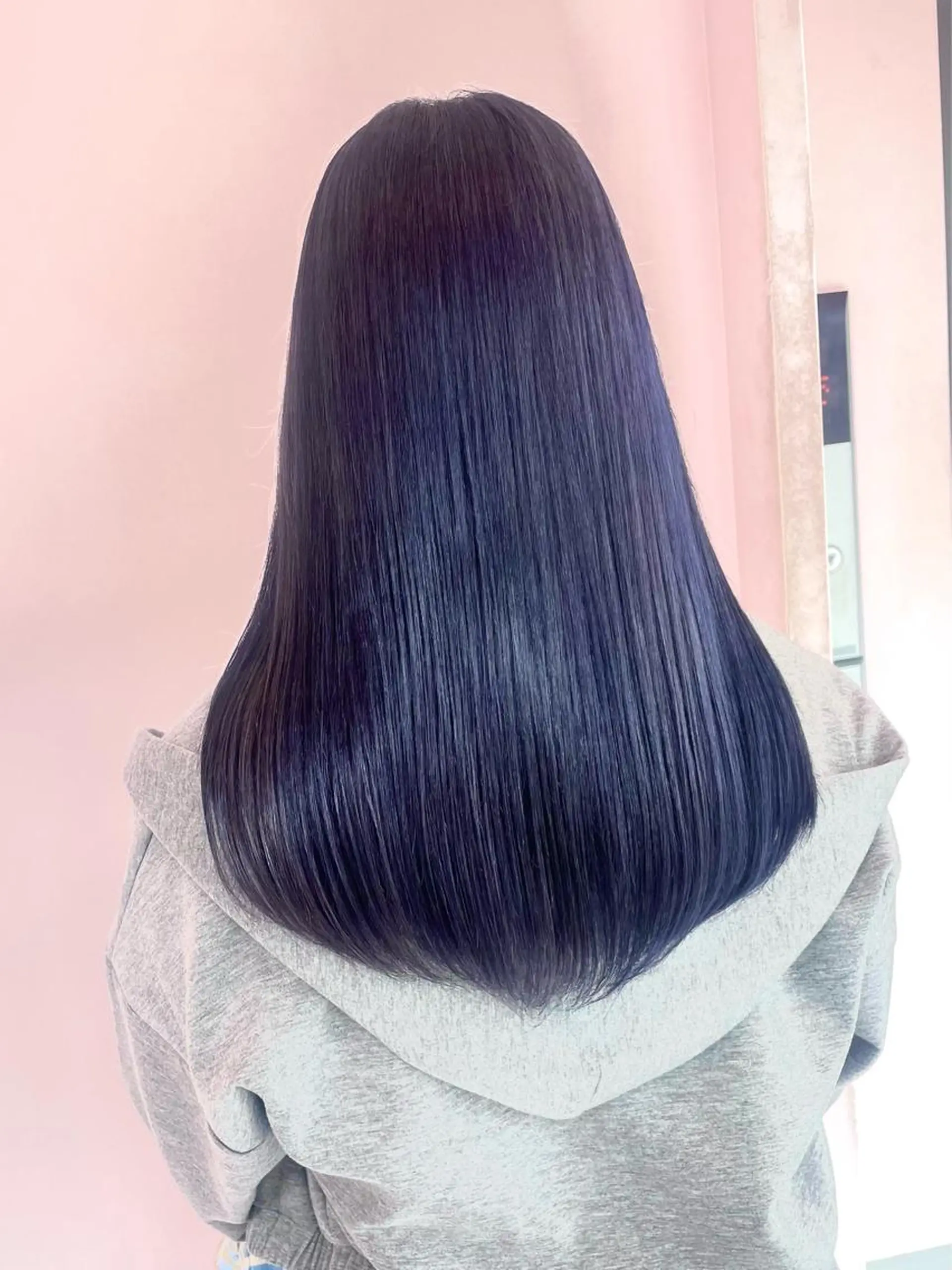 ロング カラー マツエク・マツパ ヘアカラー トリートメント ヘアセット 艶髪 🦋CON🦋のヘアスタイル