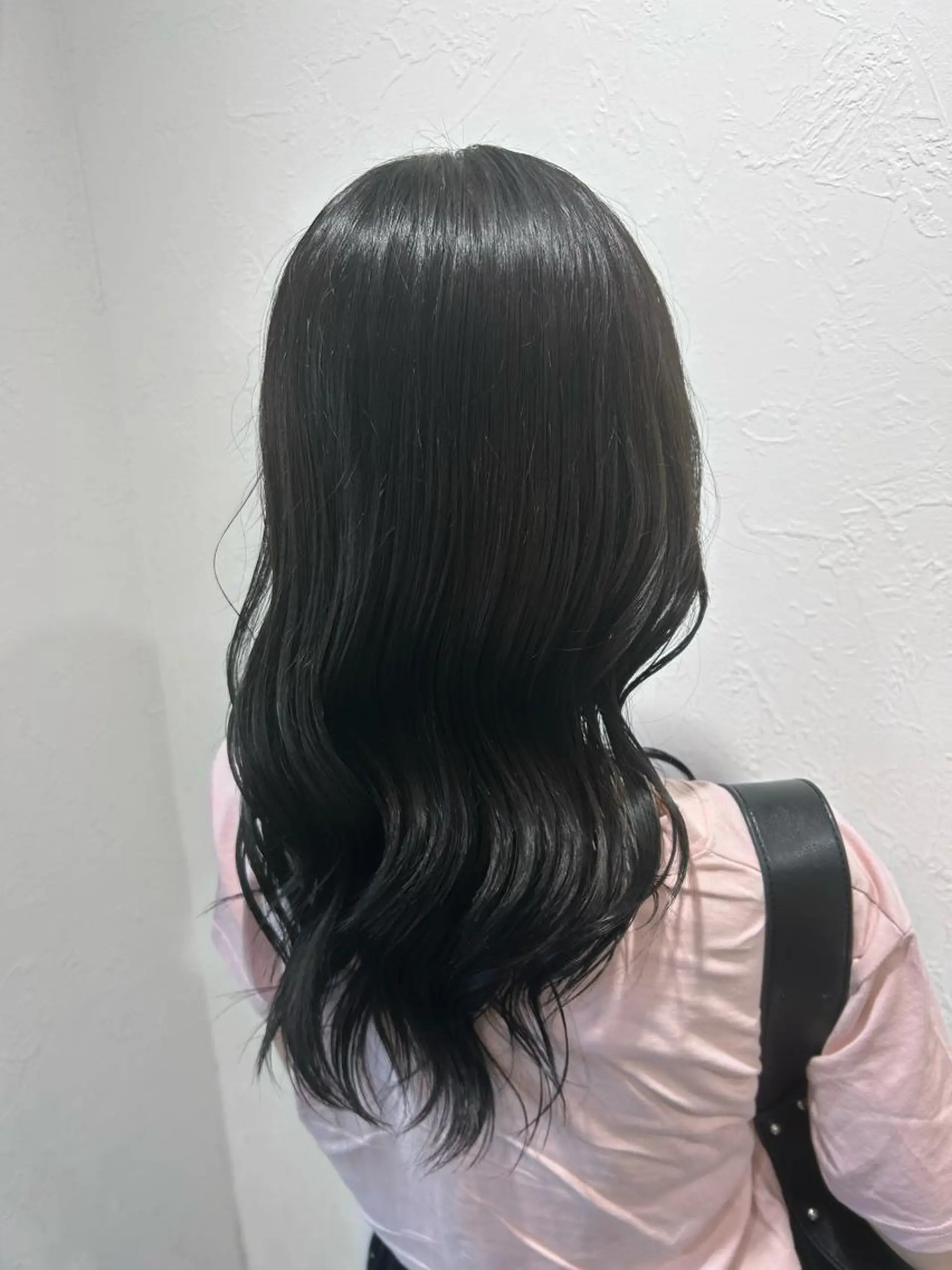 ミディアム 艶カラー/レイヤー /メンズ/マツエクのヘアスタイル