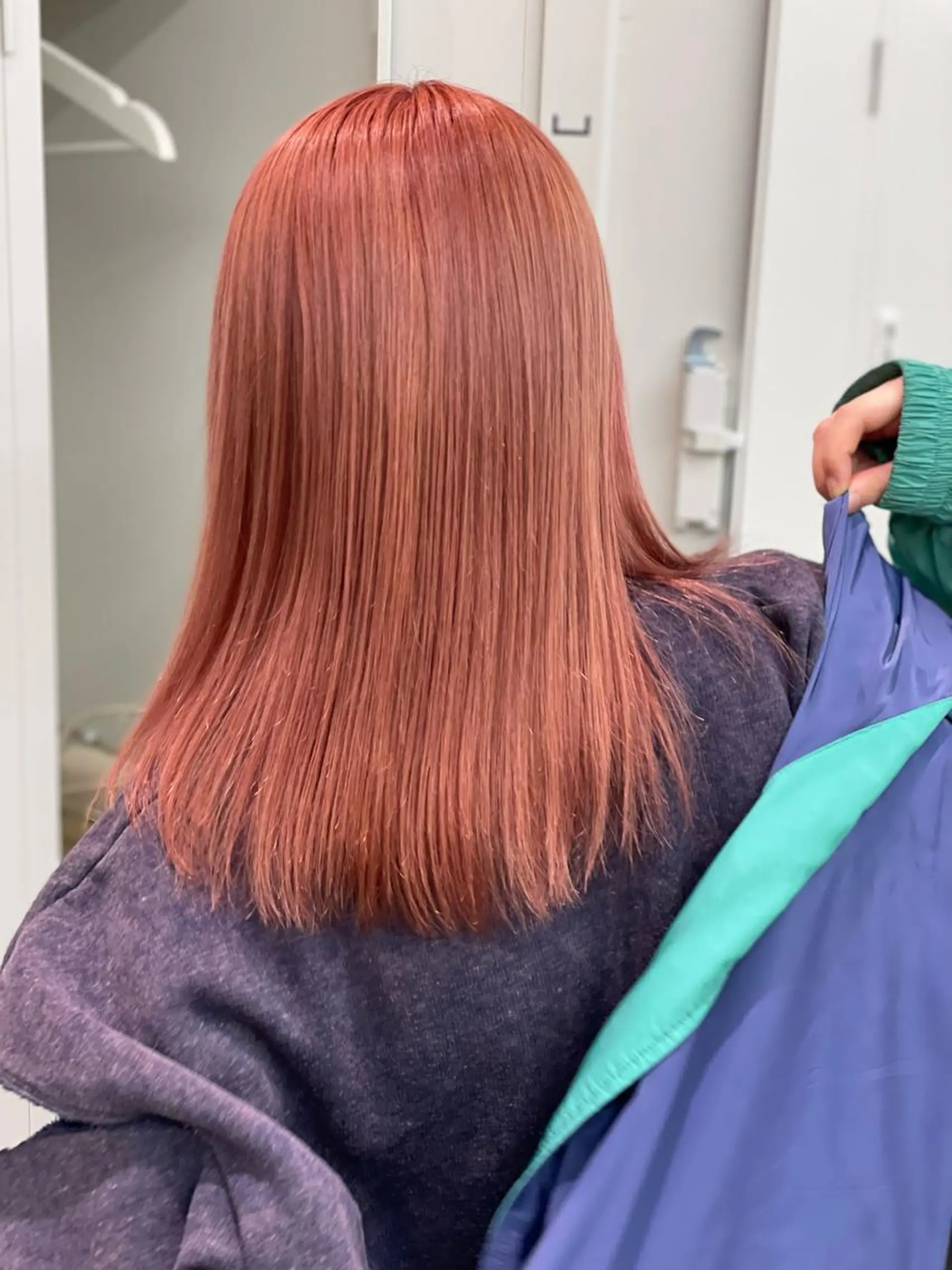 セミロング カラー ショーヤ/ブリーチ /バレイヤージュのヘアスタイル