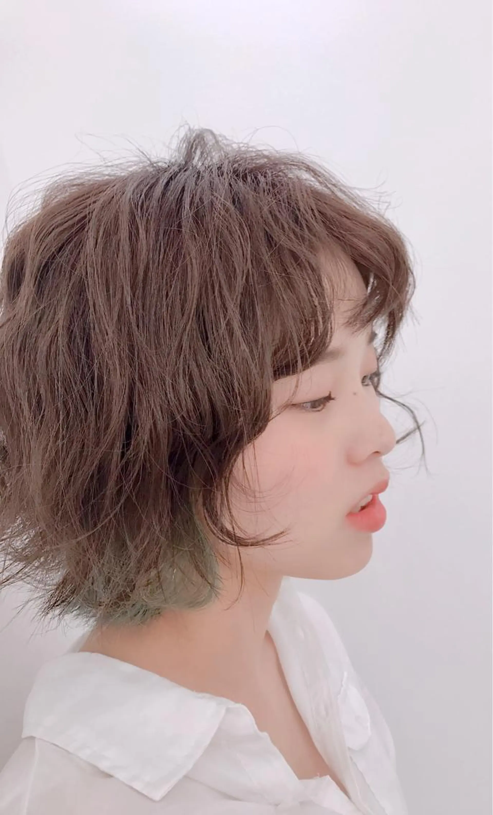 ショート カラー ✨くびれスタイル✨️ 戸嶋穂乃香のヘアスタイル