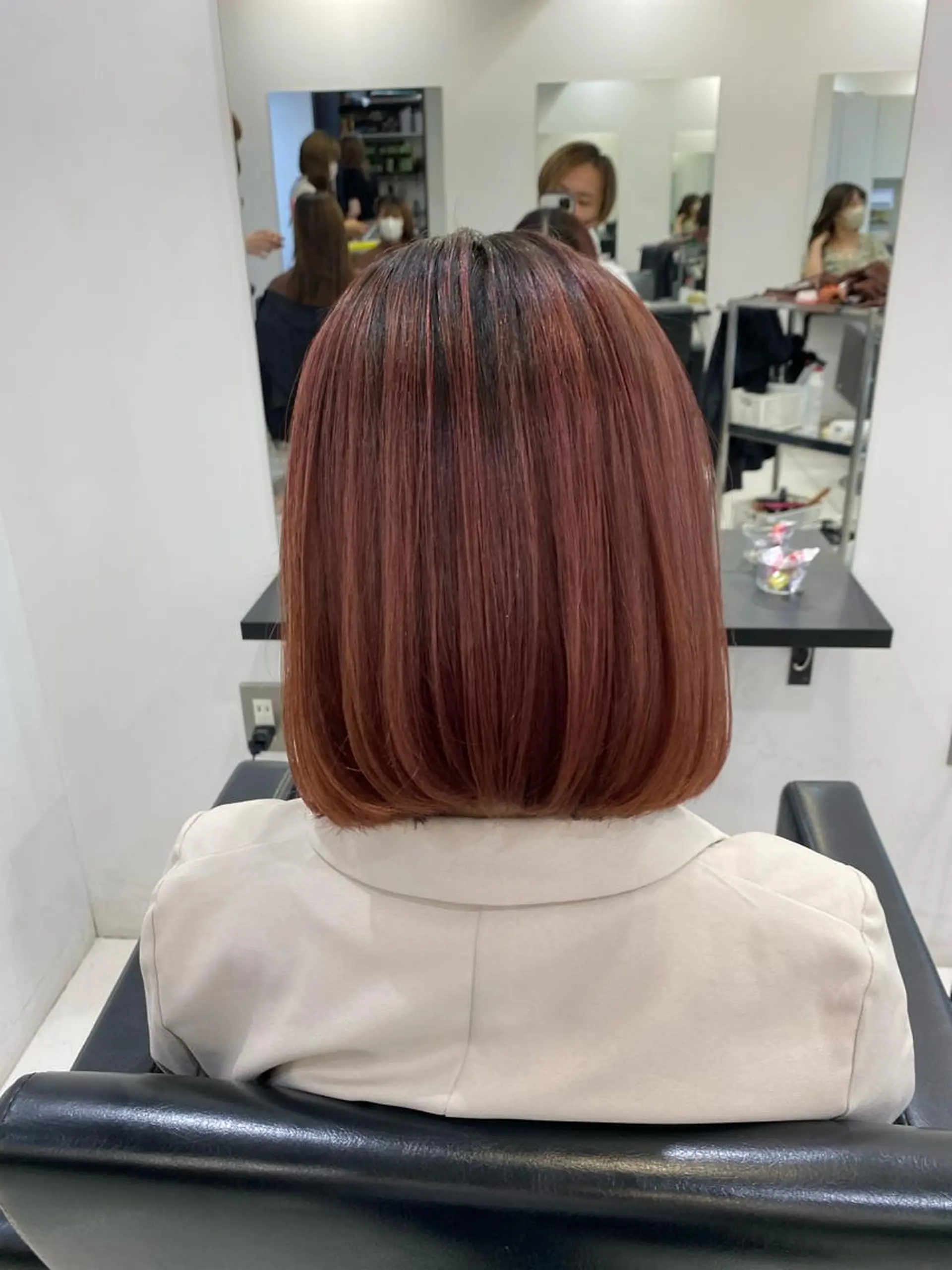 ミディアム カラー バレイヤージュ ダブルカラー ピンクカラー レイヤーカット opus 店長大和 レイヤー/赤み消しのヘアスタイル