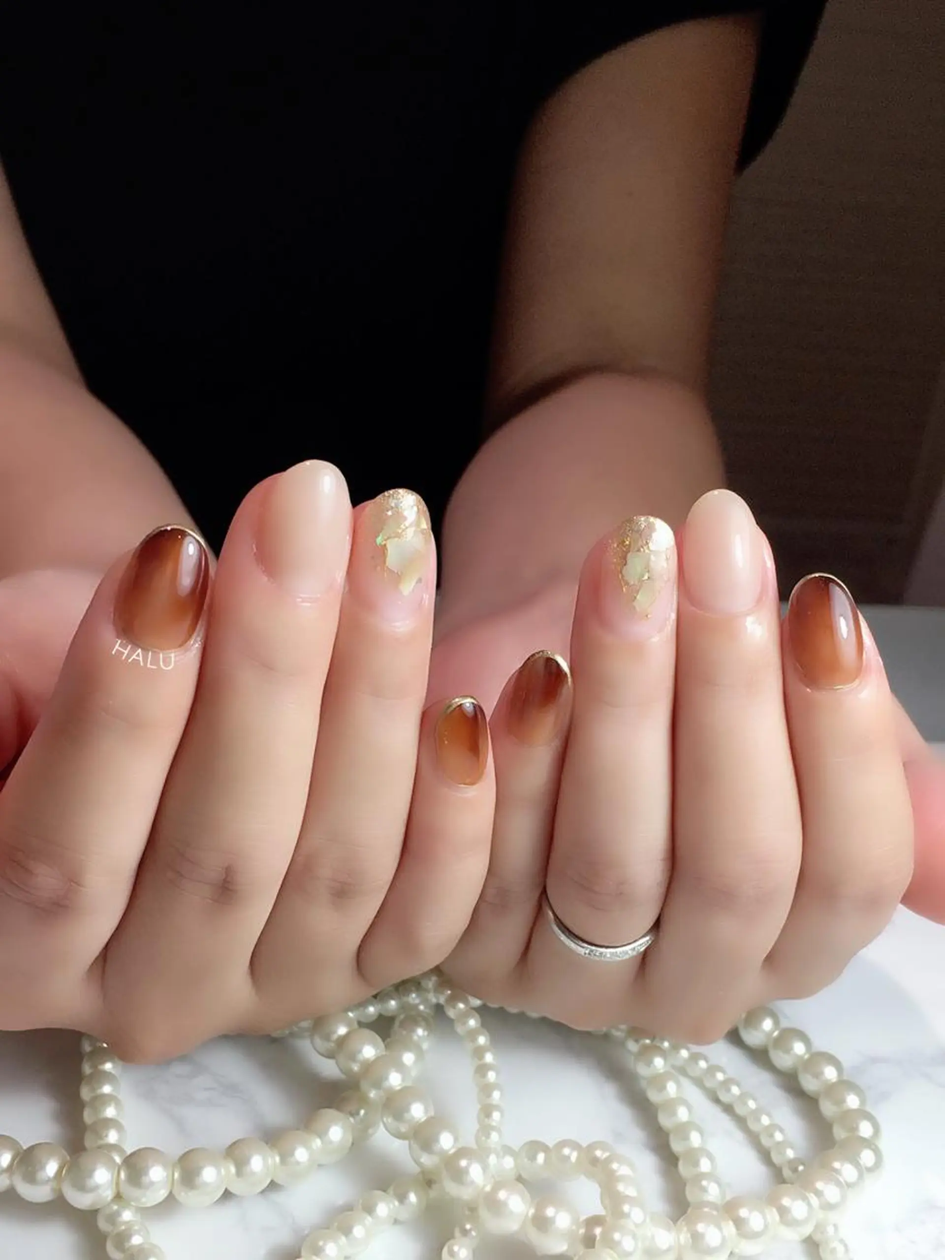 ネイル べっ甲ネイル ニュアンスネイル シンプルネイル HALU ハルのネイルデザイン