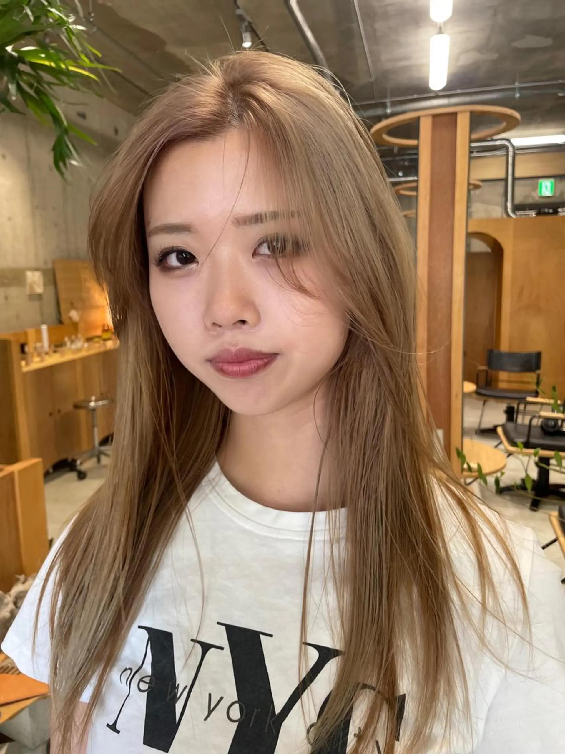 カラー wewe: momoeのヘアスタイル